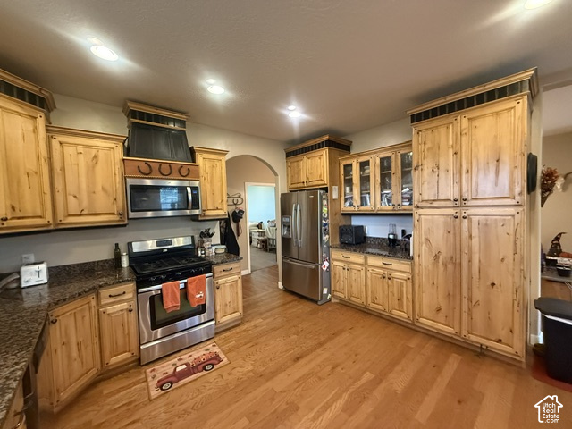 main property photo 14