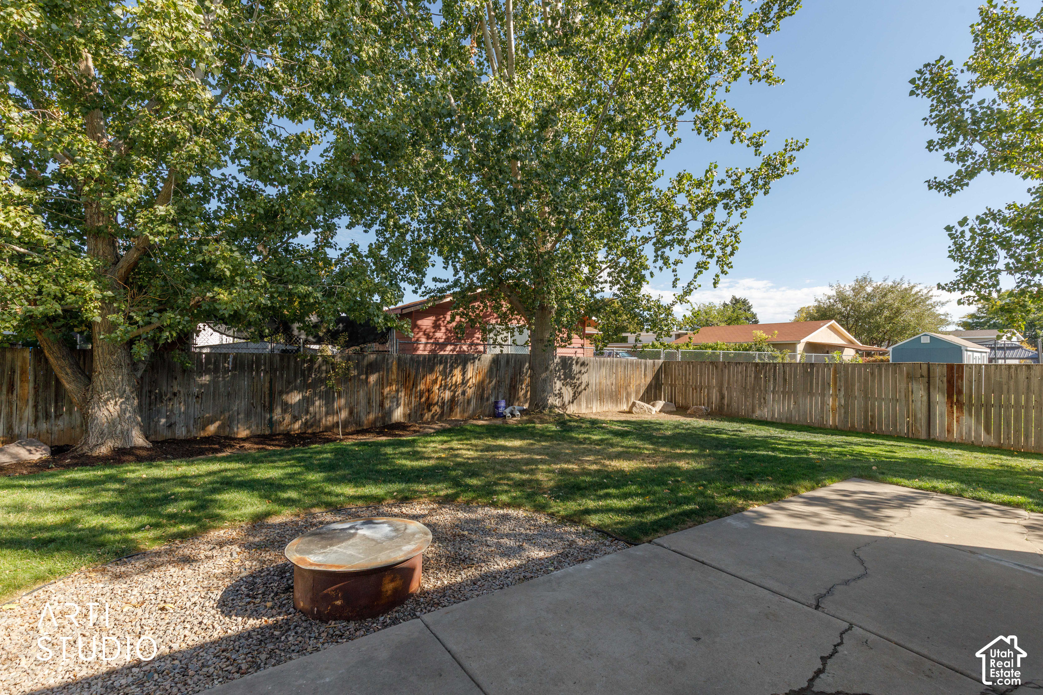 main property photo 30