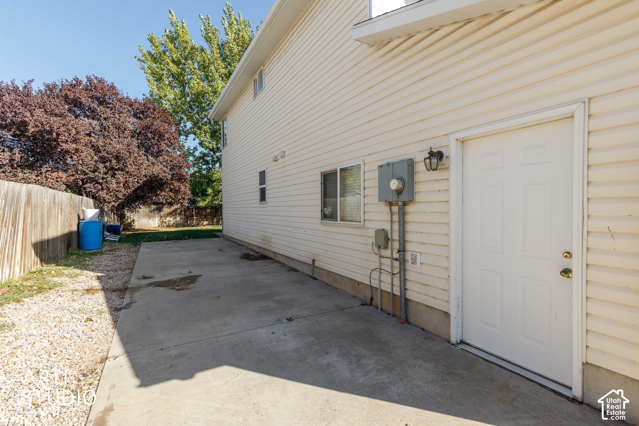 main property photo 35
