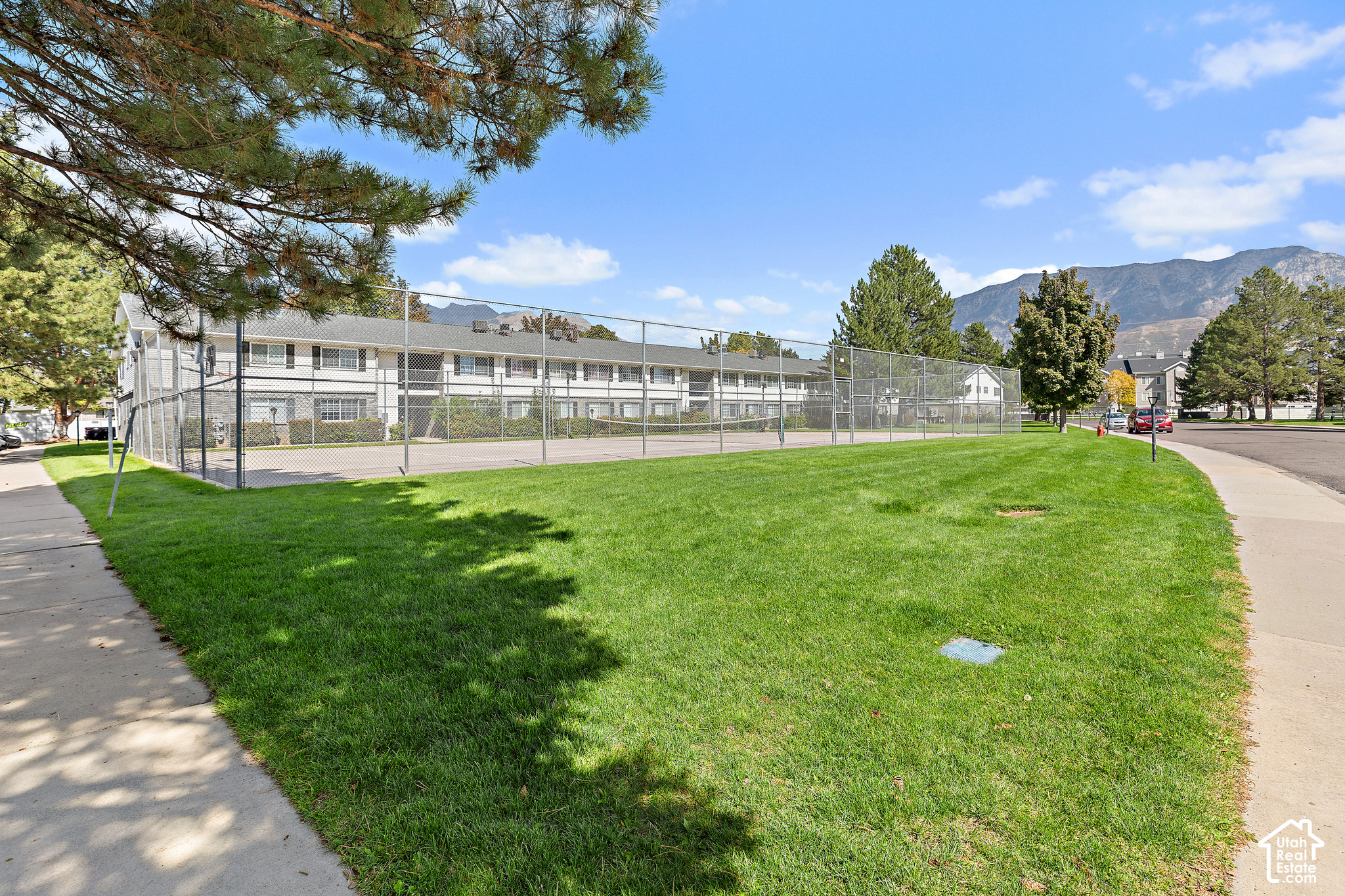 main property photo 19