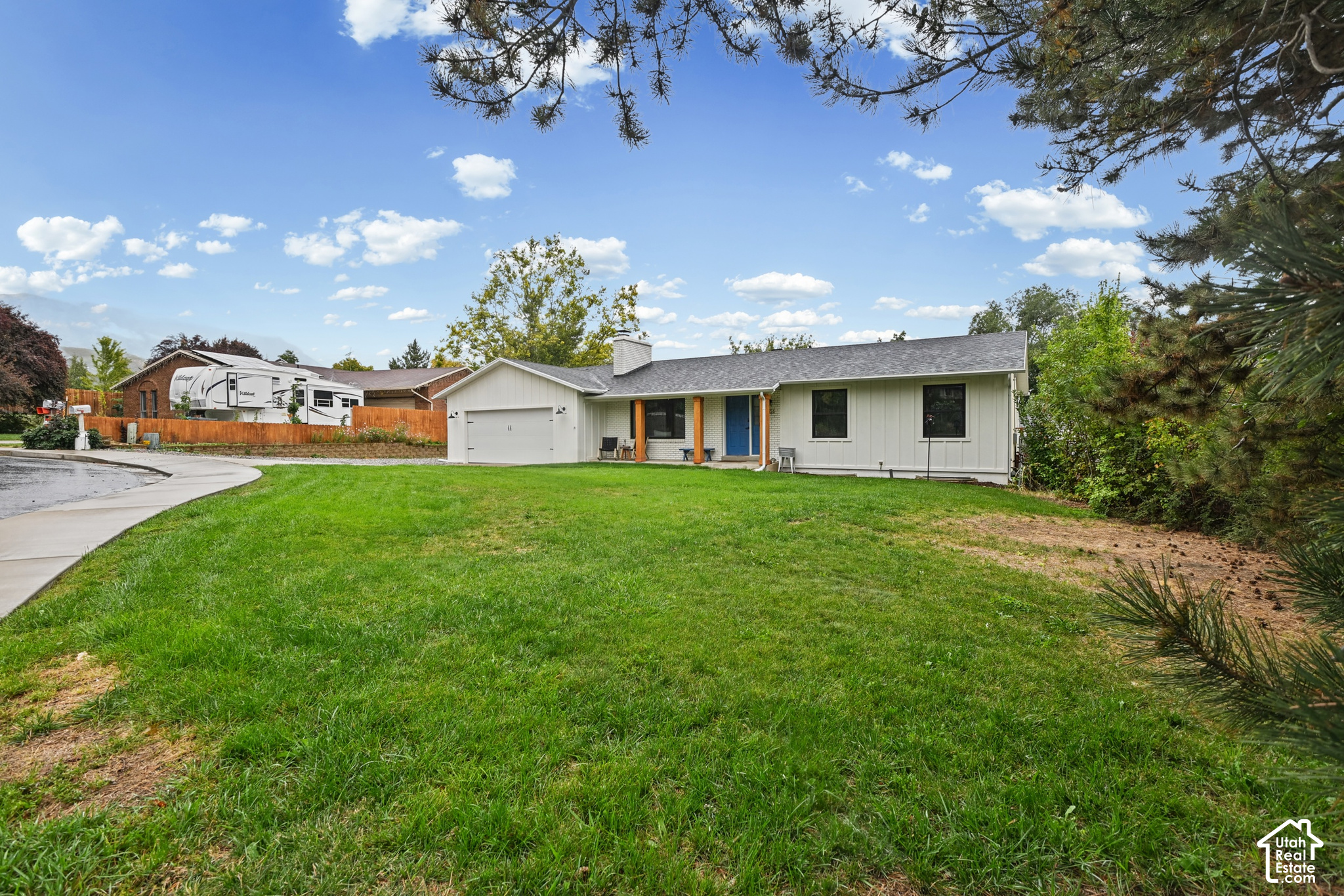 main property photo 23