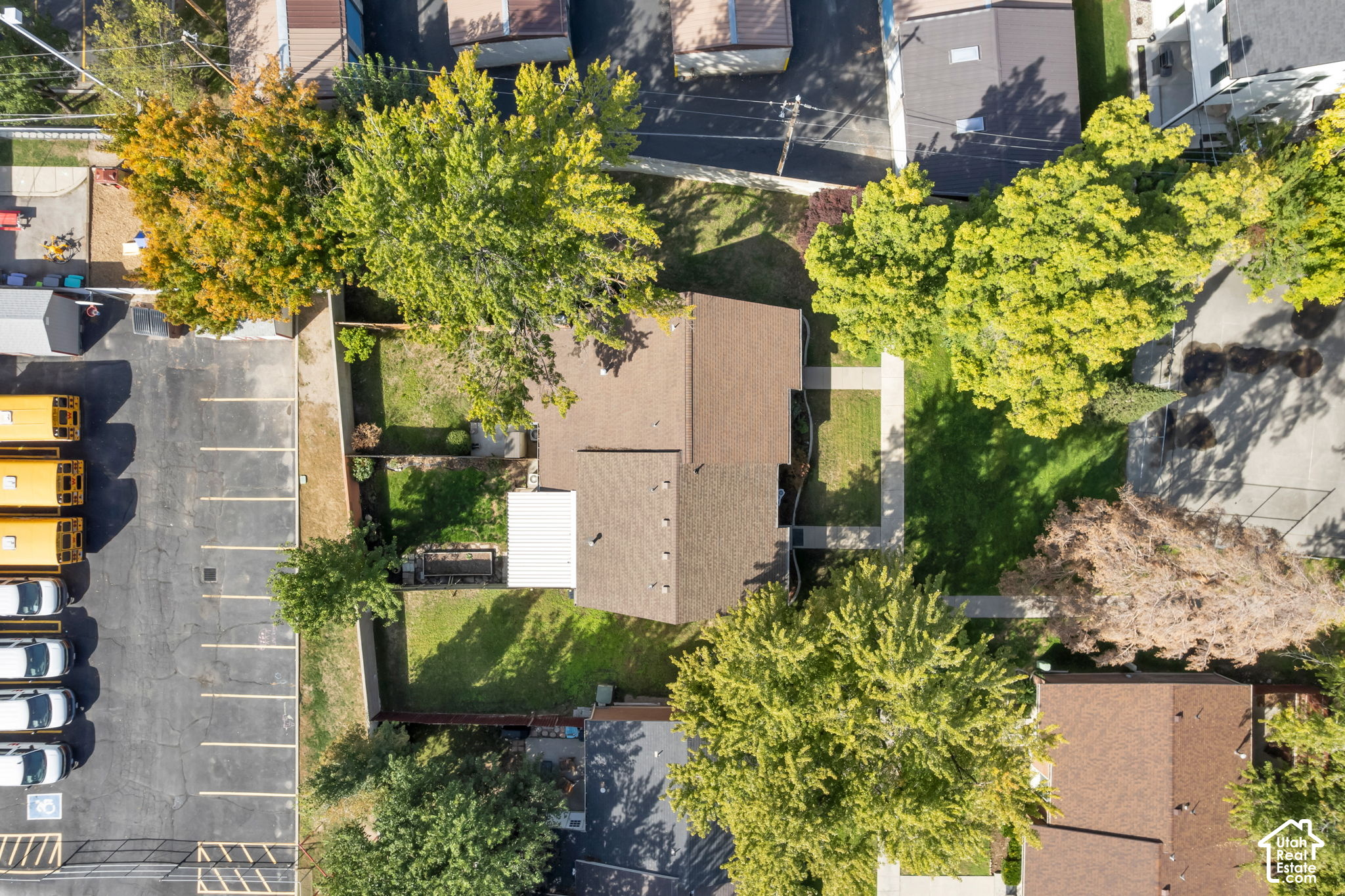main property photo 16