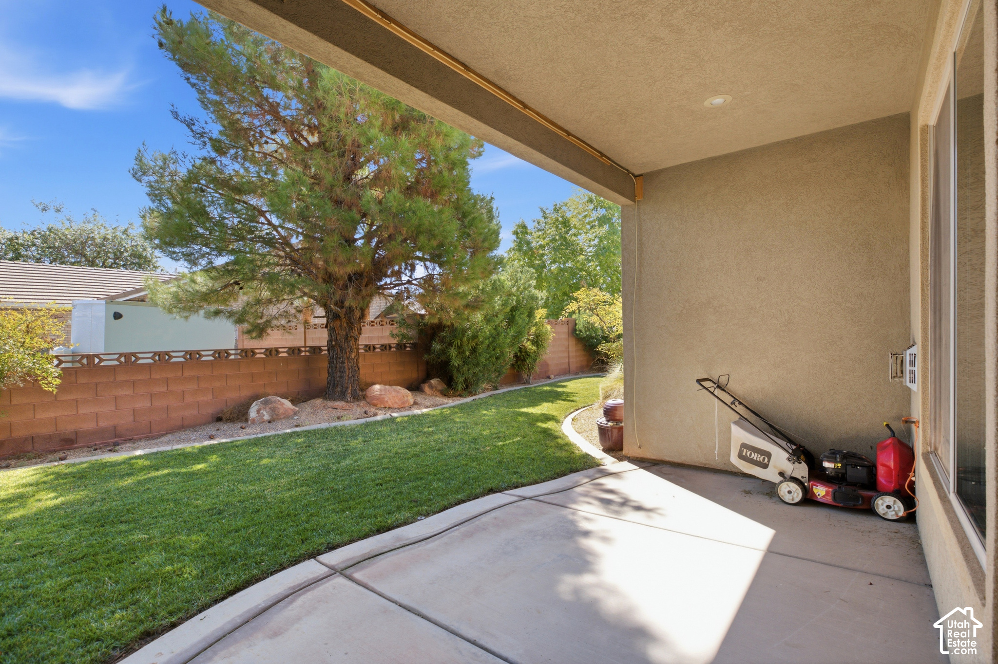 main property photo 27