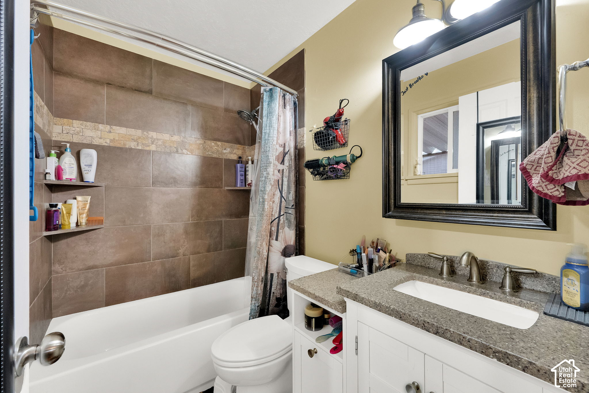 main property photo 13