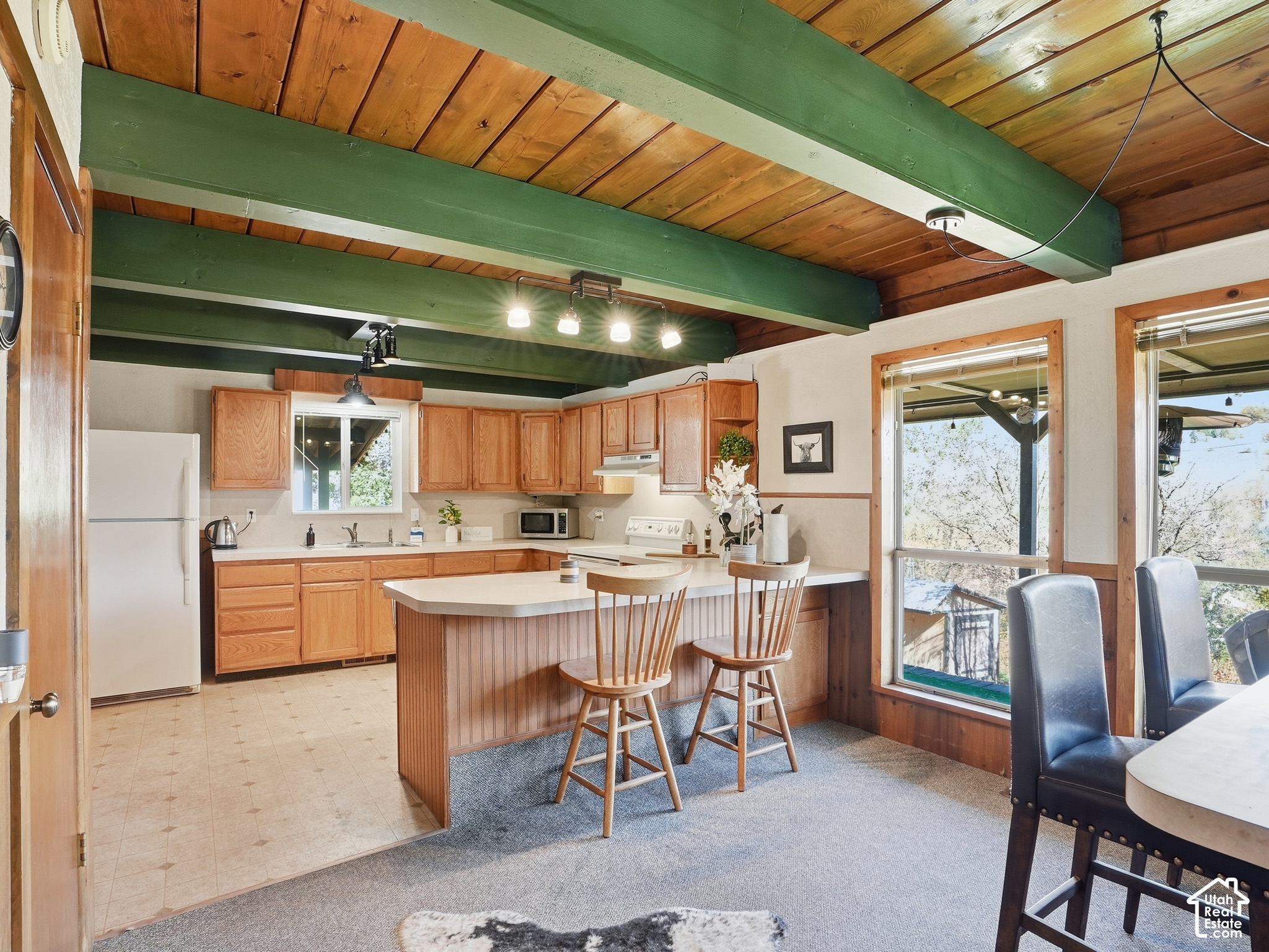 main property photo 16