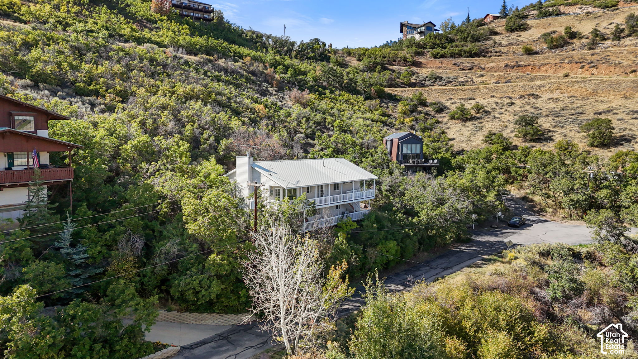 main property photo 37