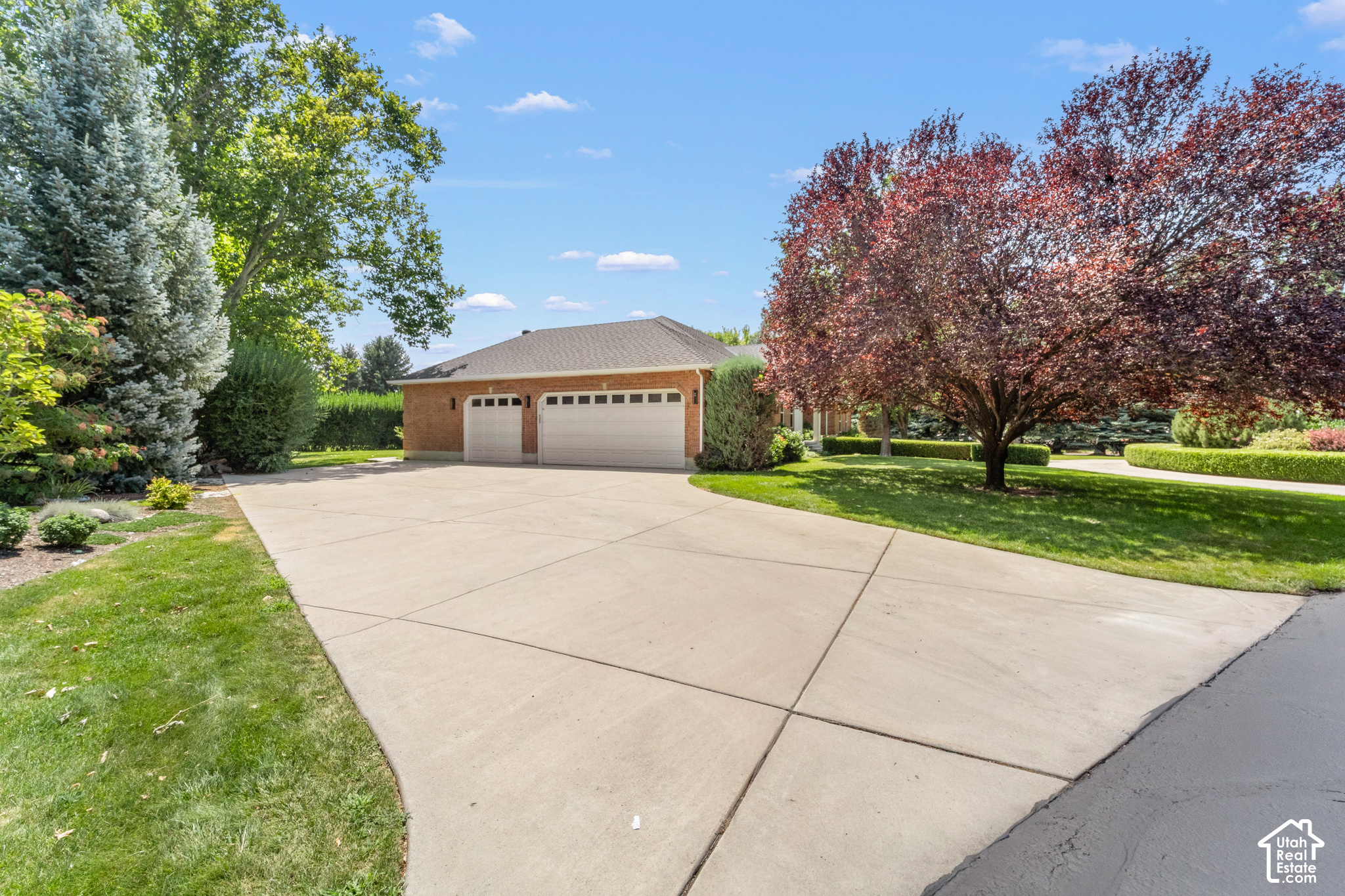 main property photo 90