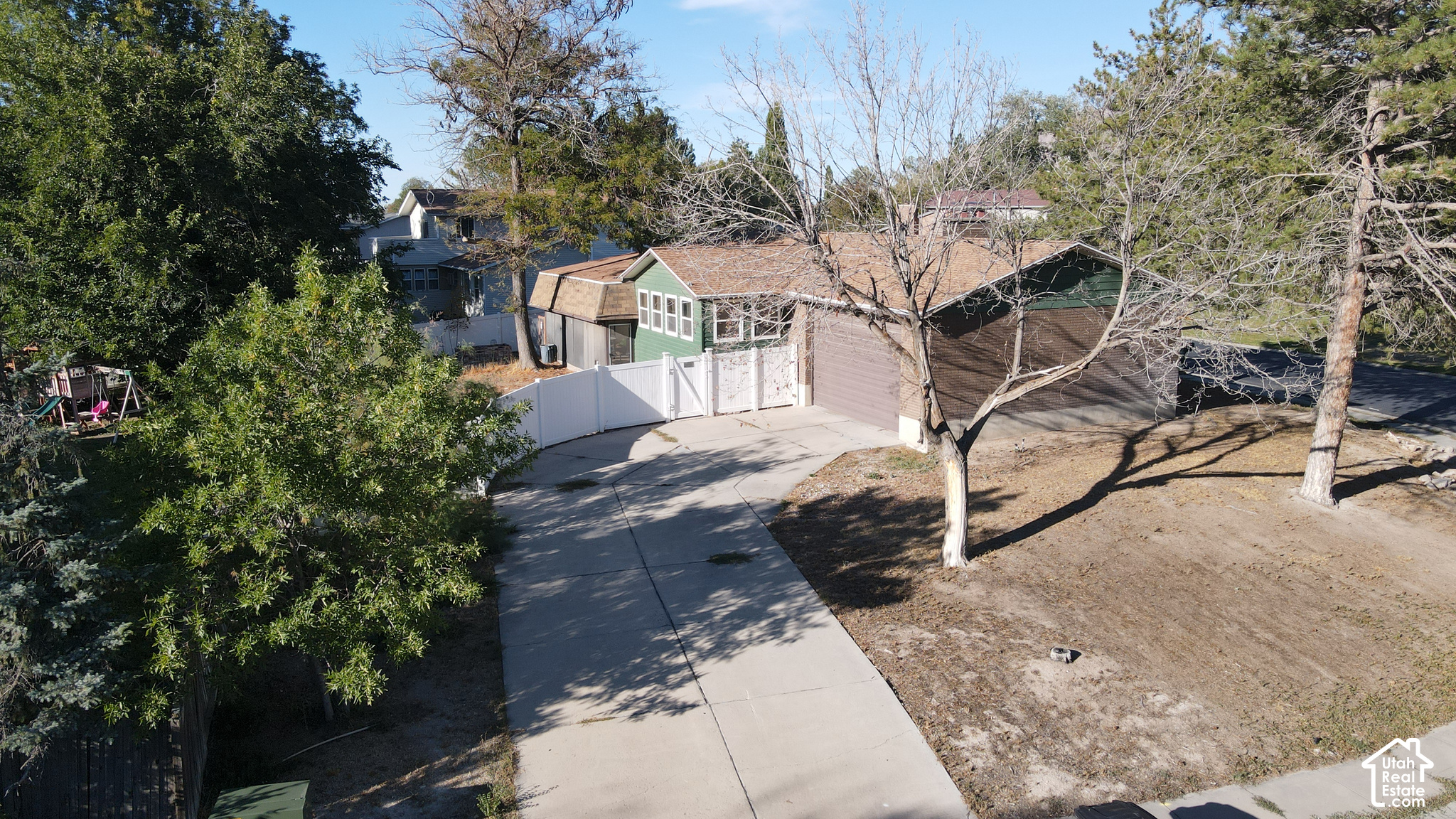 main property photo 35