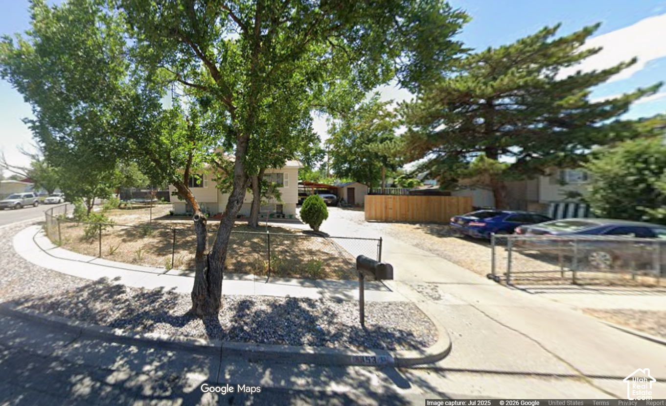 main property photo 14