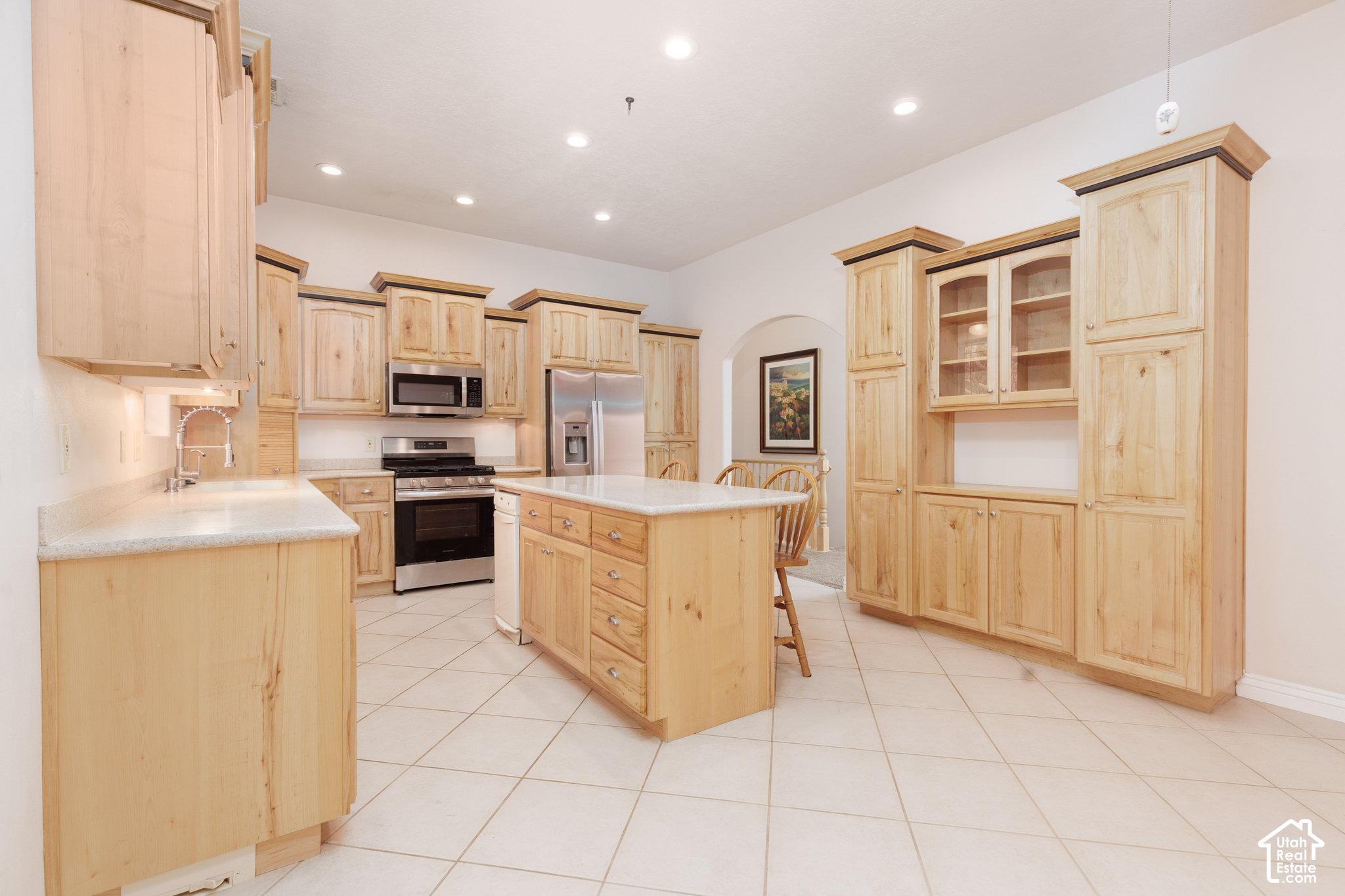 main property photo 10