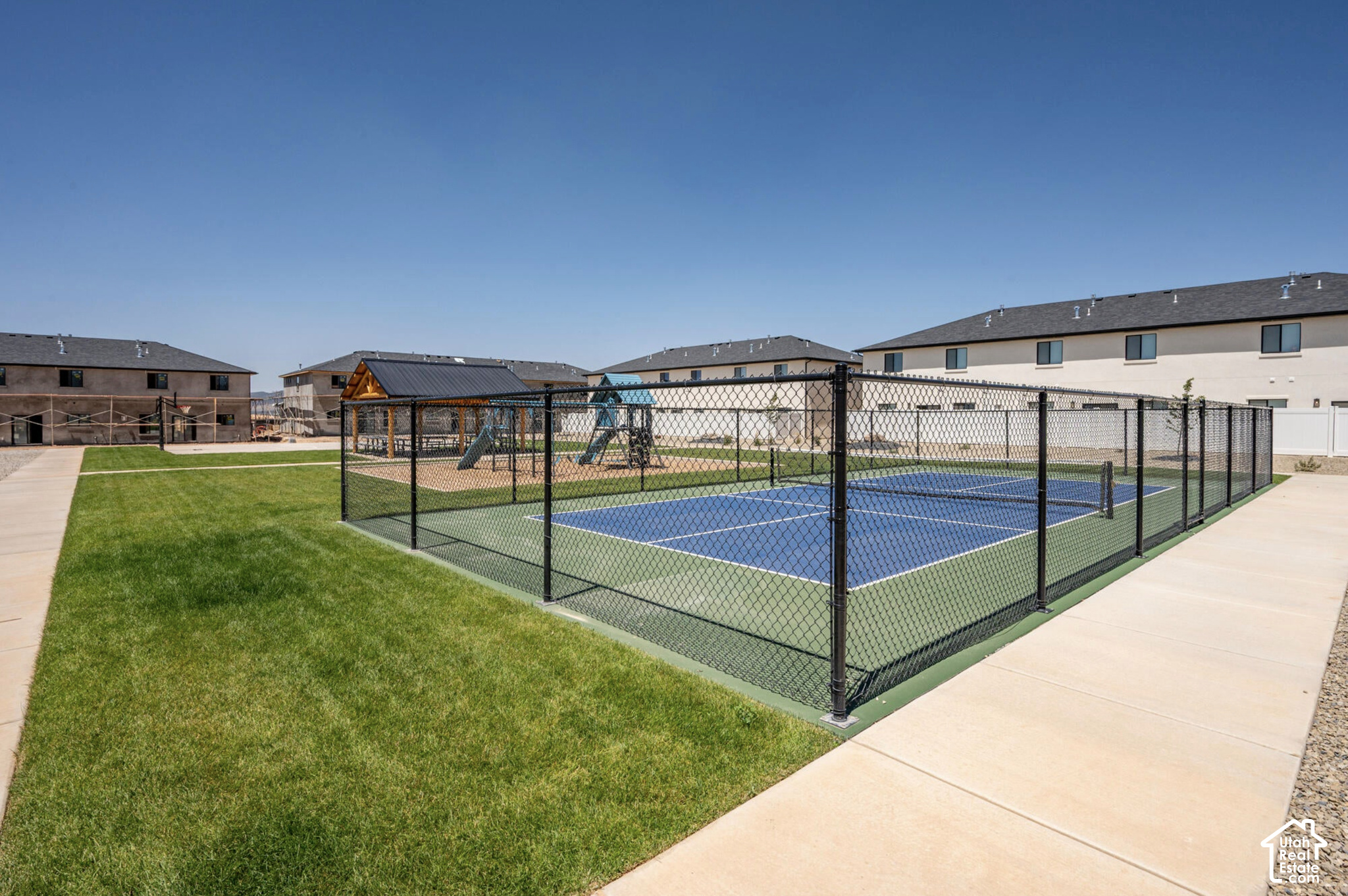 main property photo 50