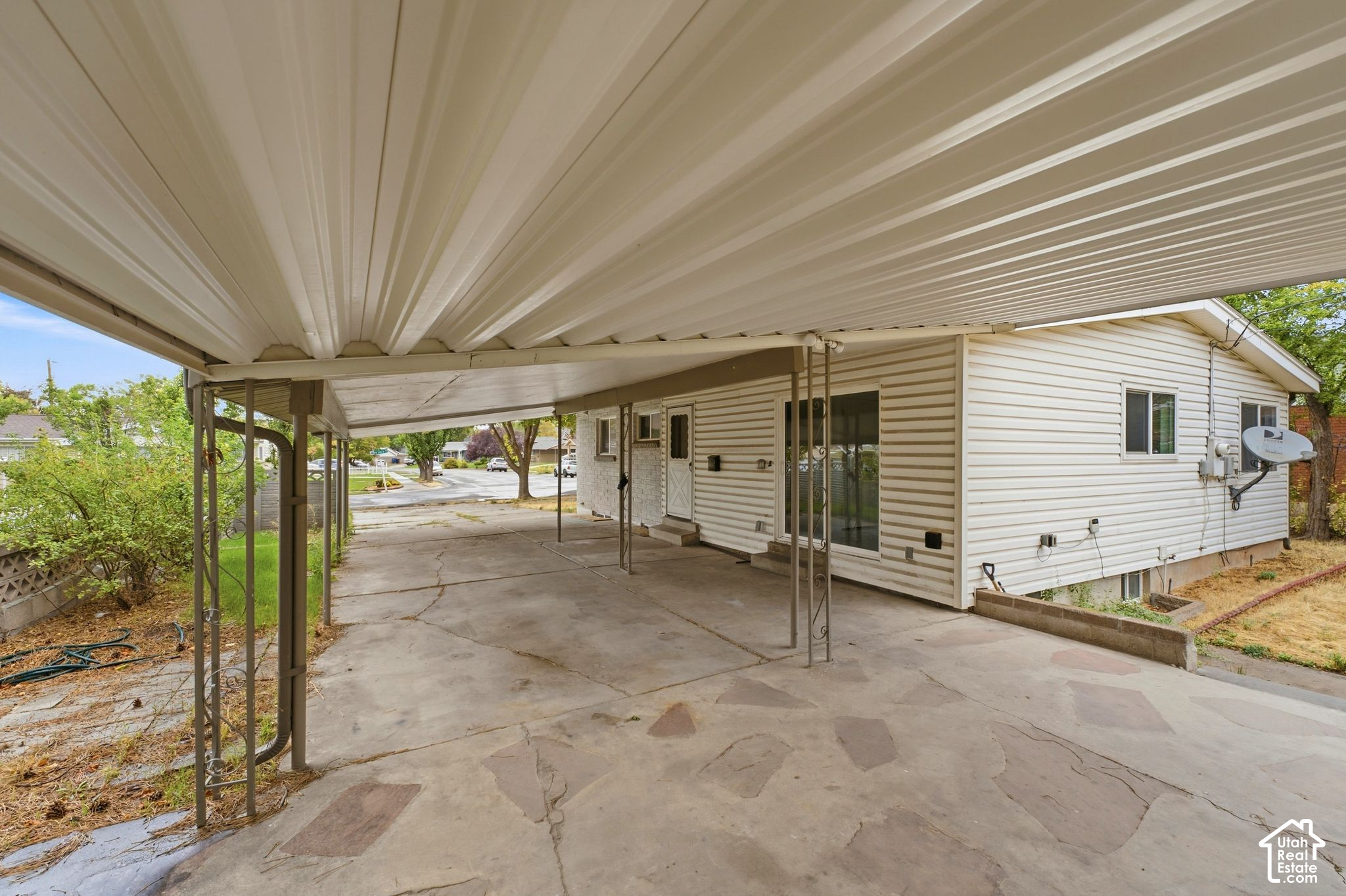main property photo 35