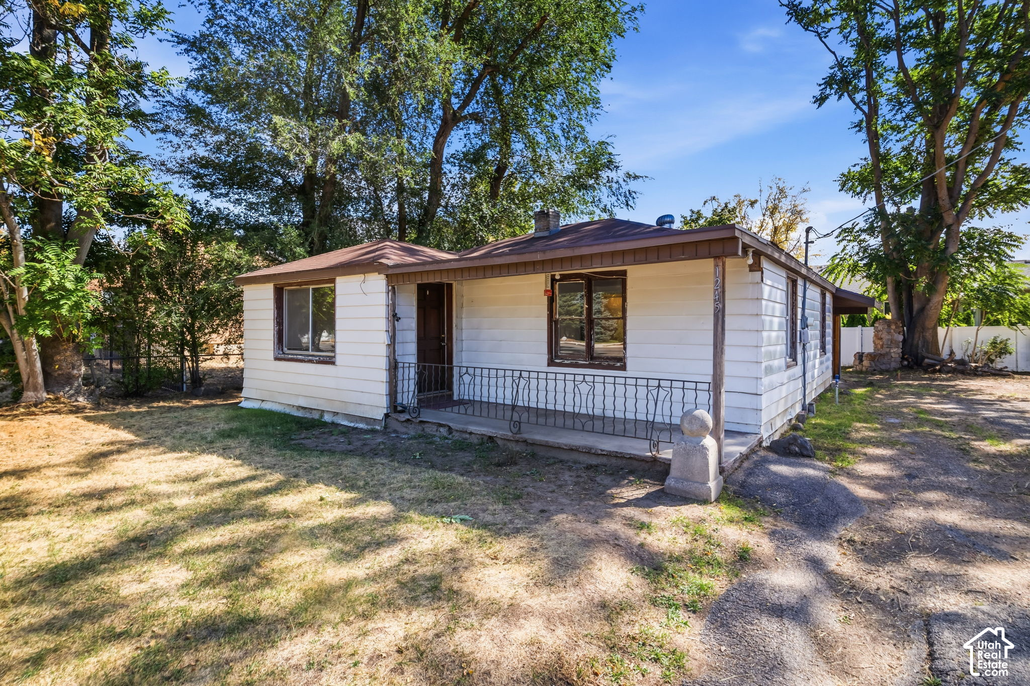 main property photo 3