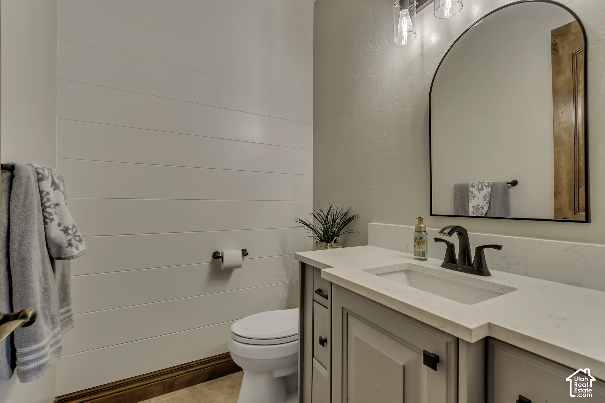 main property photo 57