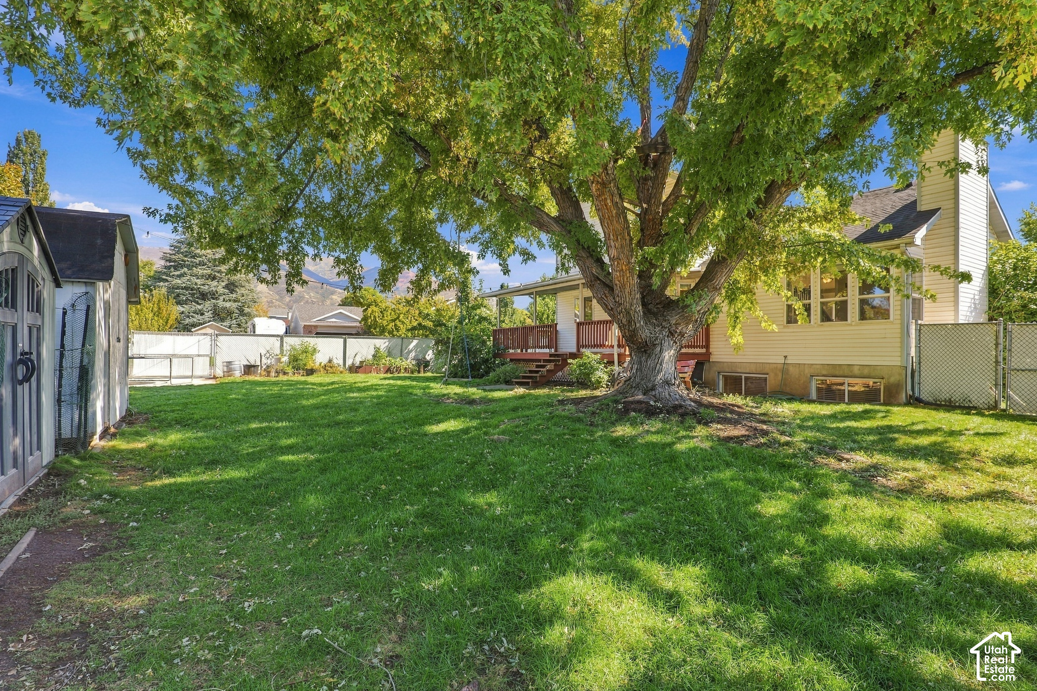 main property photo 13
