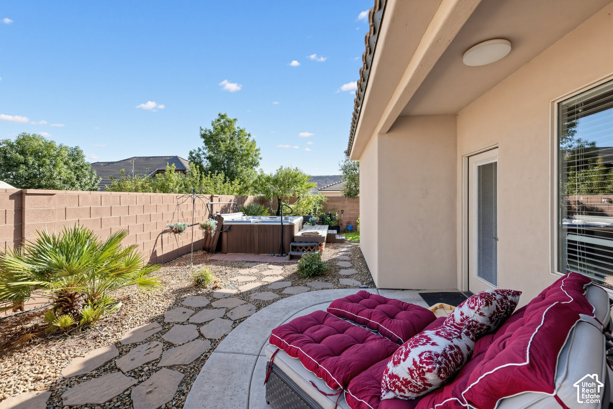 main property photo 21