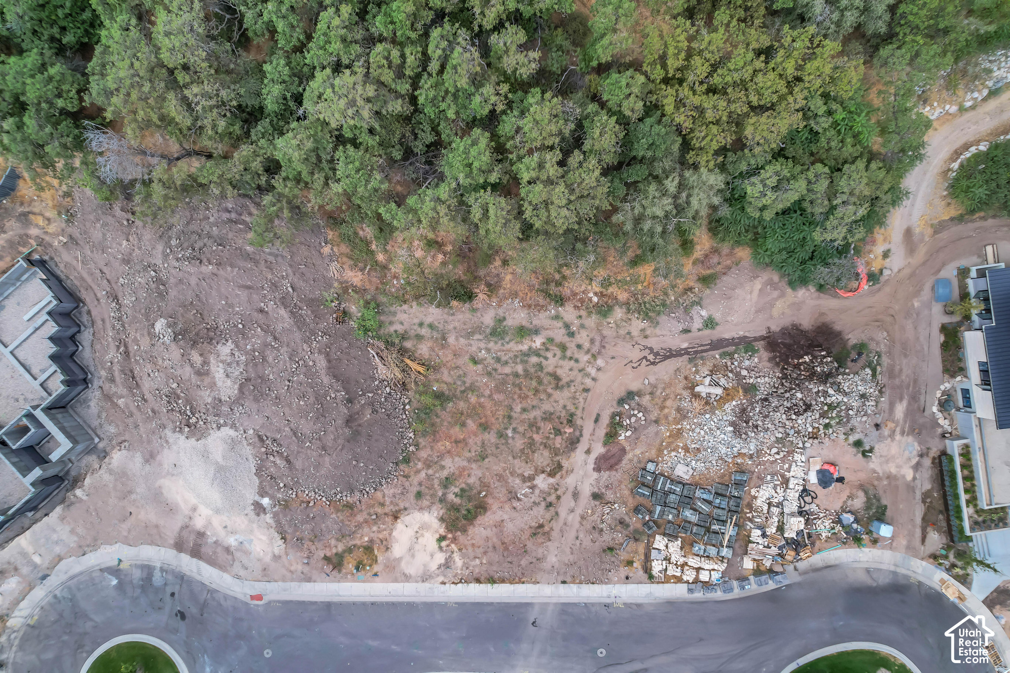 main property photo 14
