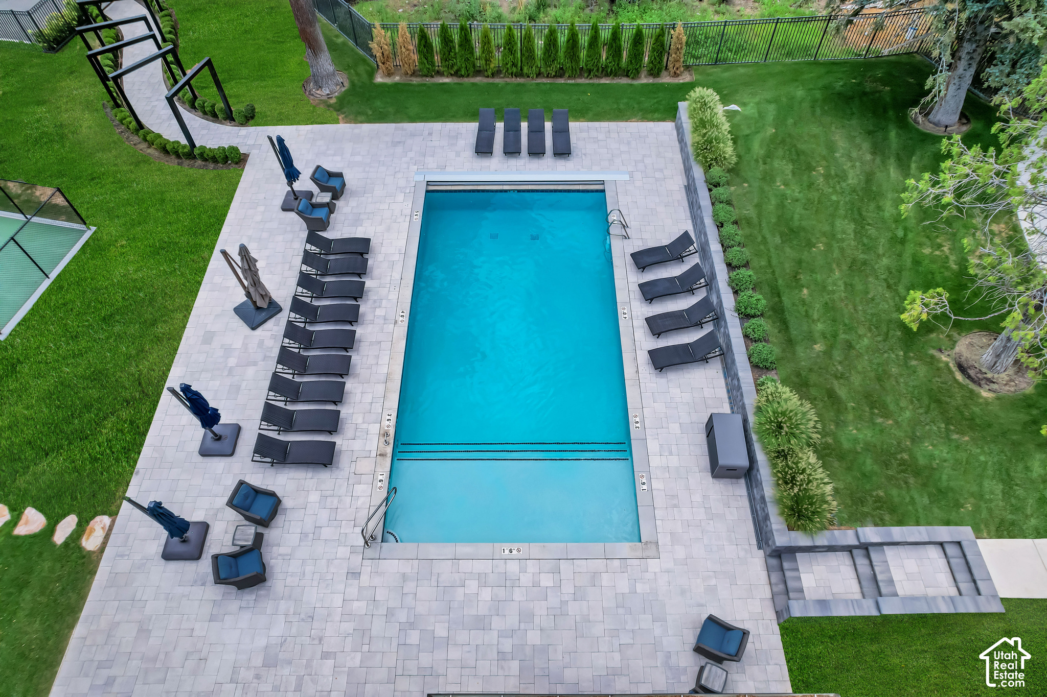 main property photo 31
