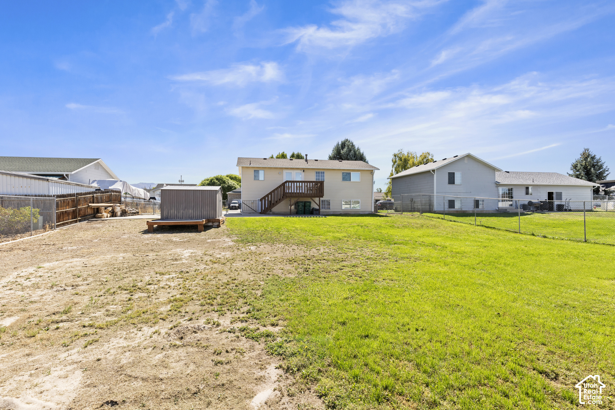 main property photo 28