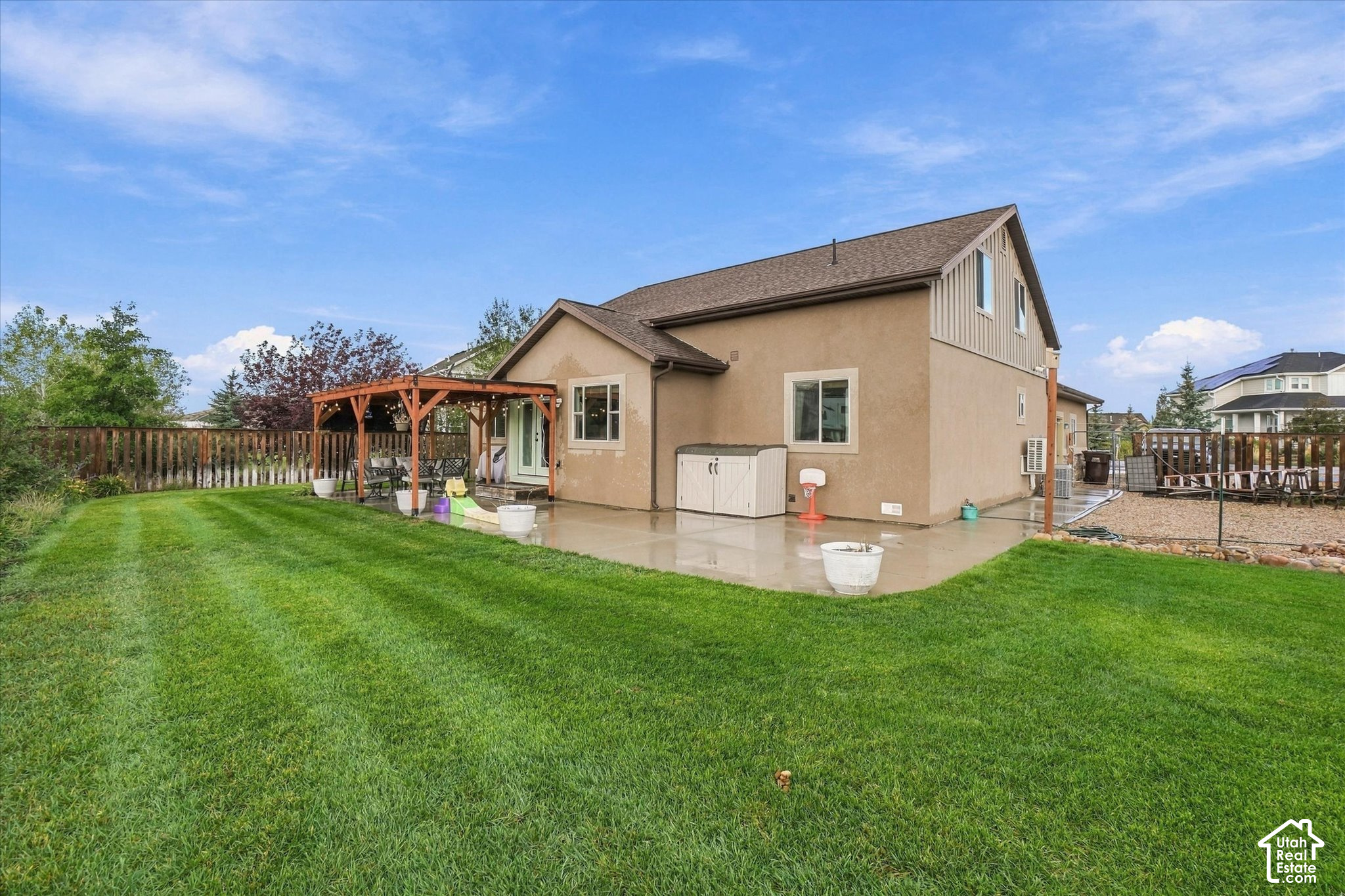 main property photo 30