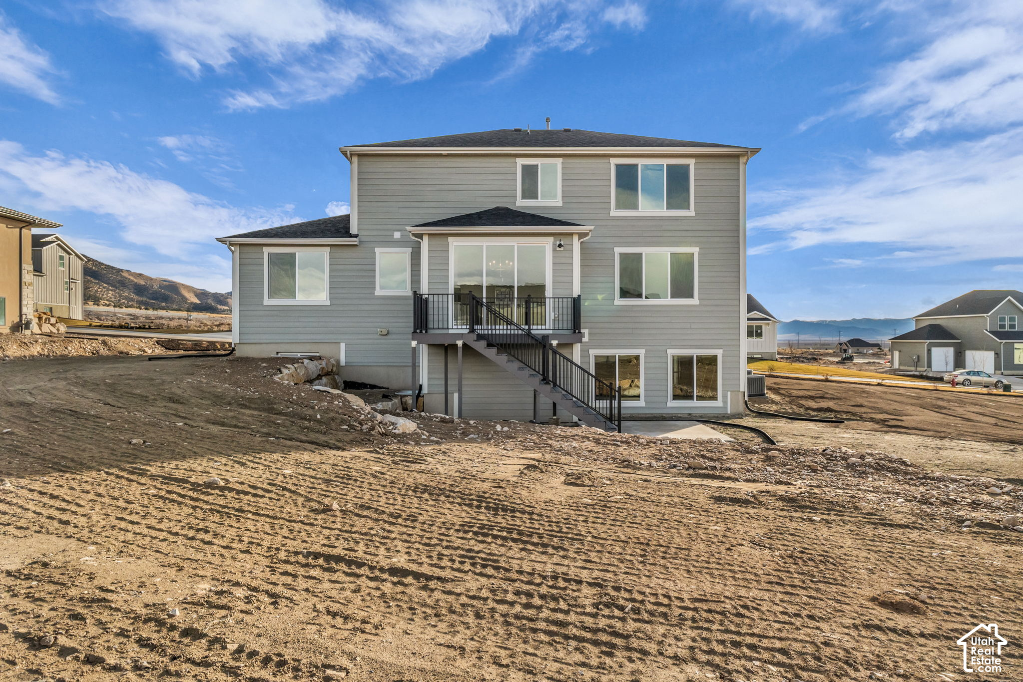 main property photo 28