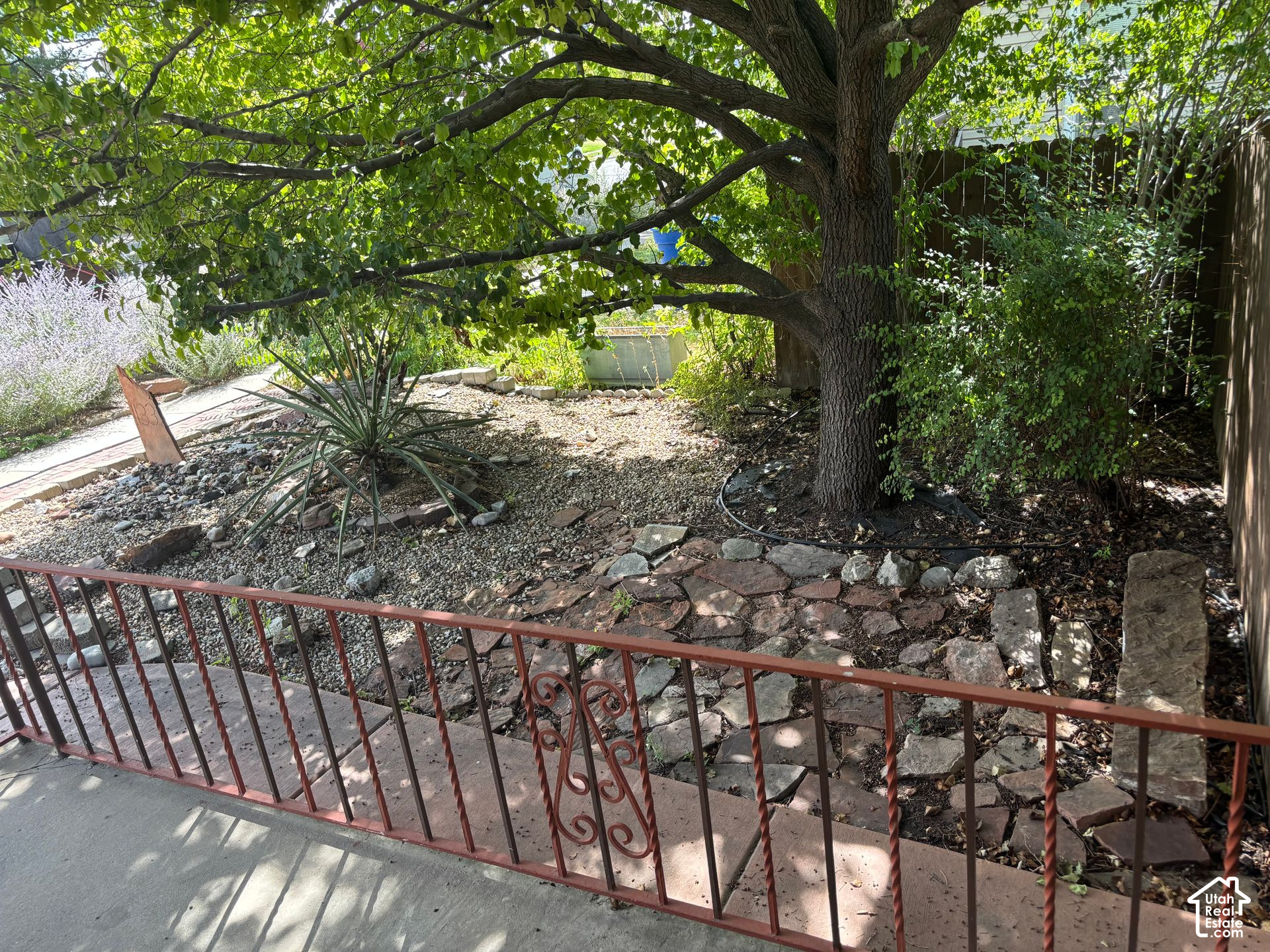 main property photo 17