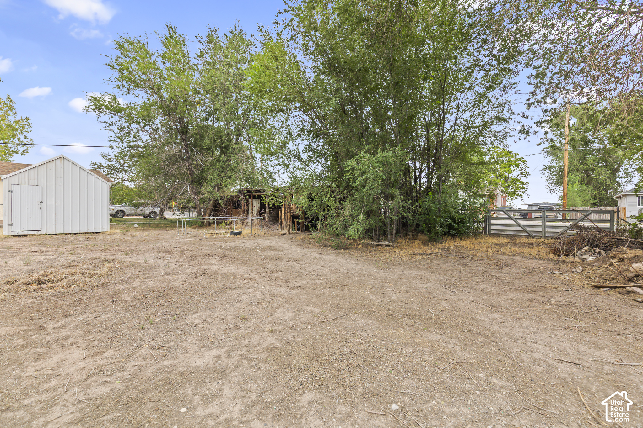 main property photo 29