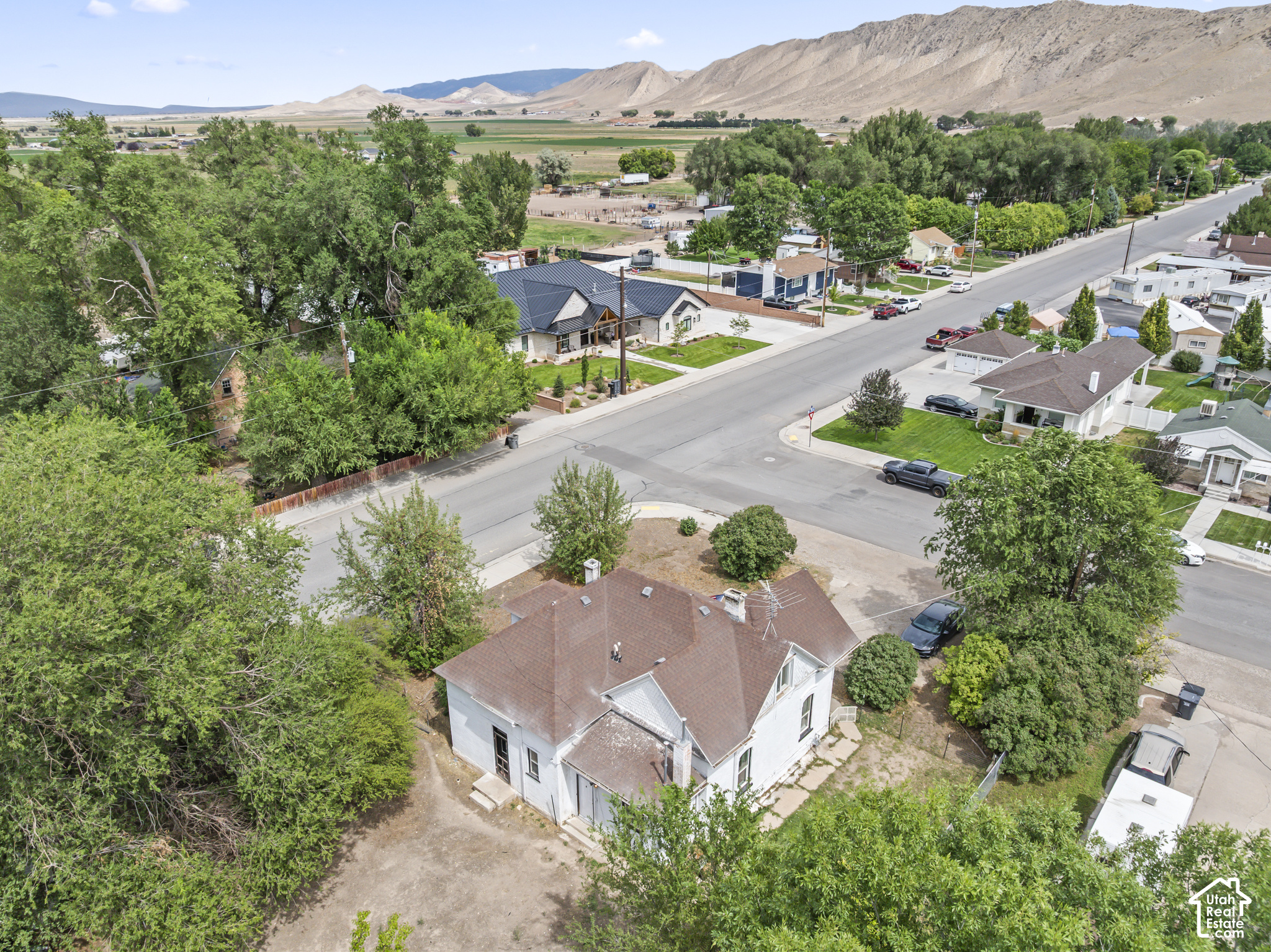 main property photo 39