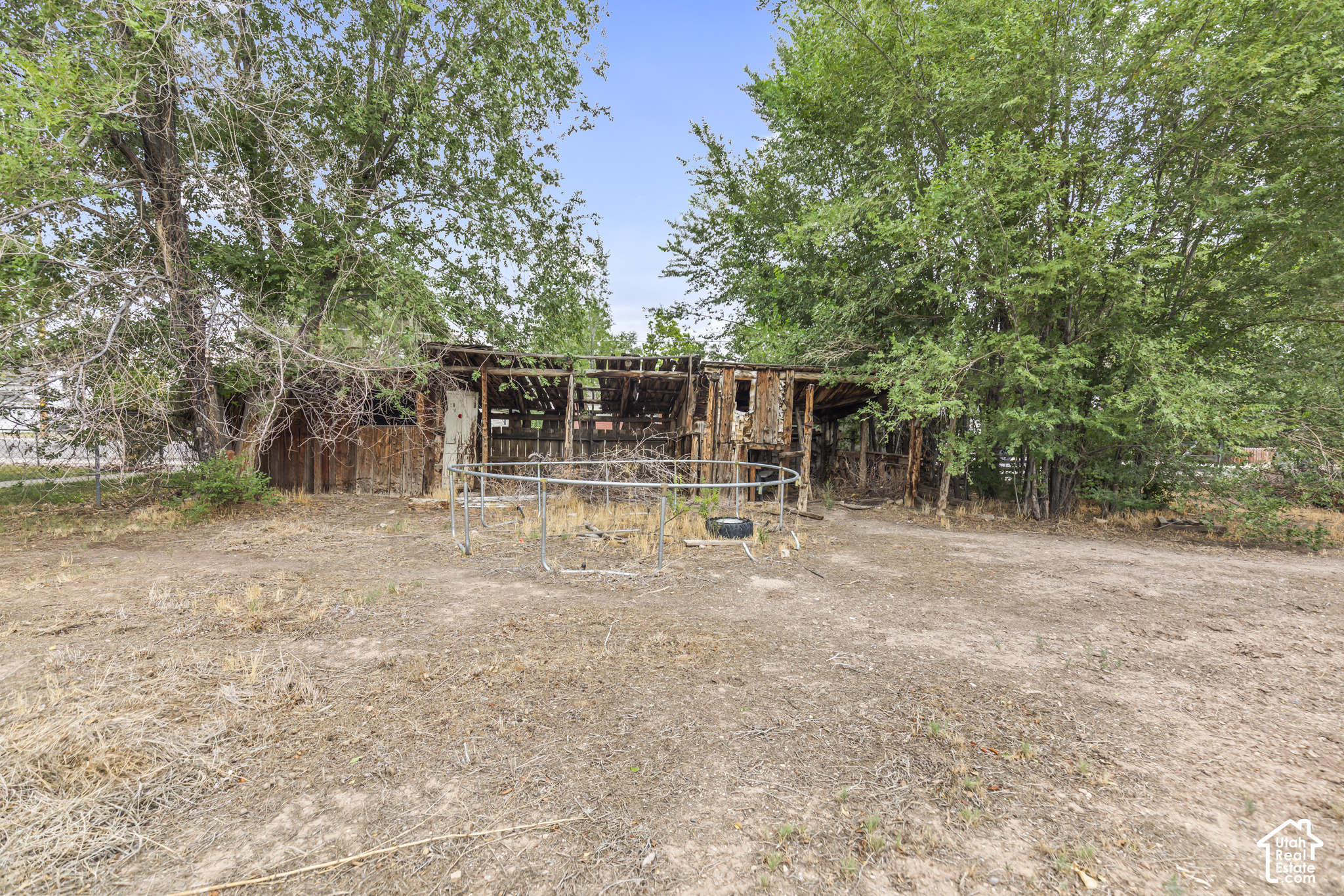 main property photo 44