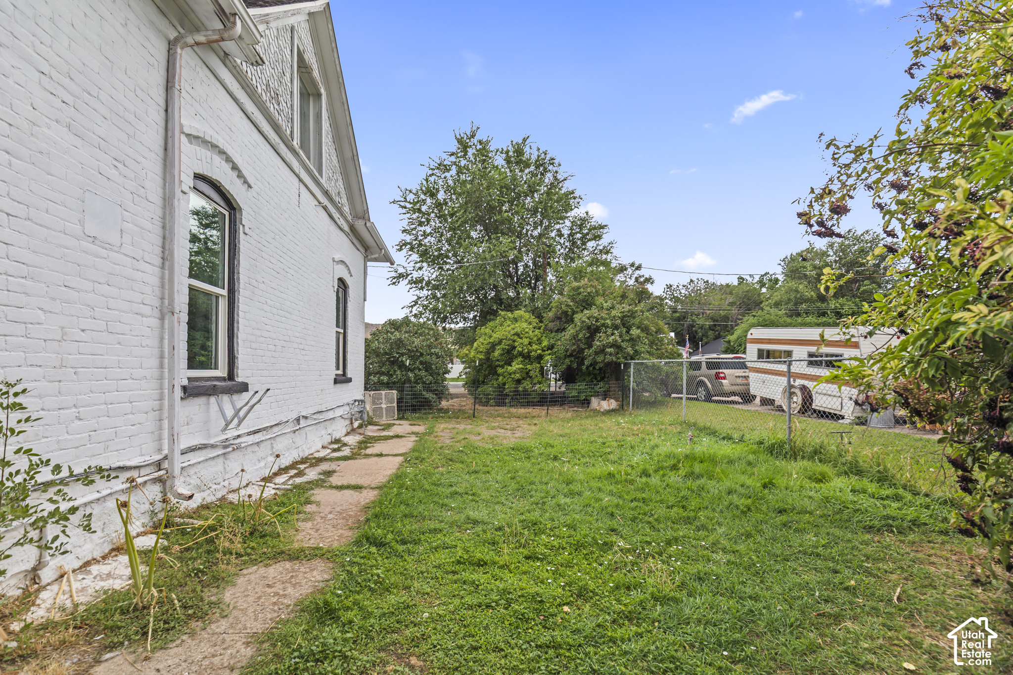 main property photo 45