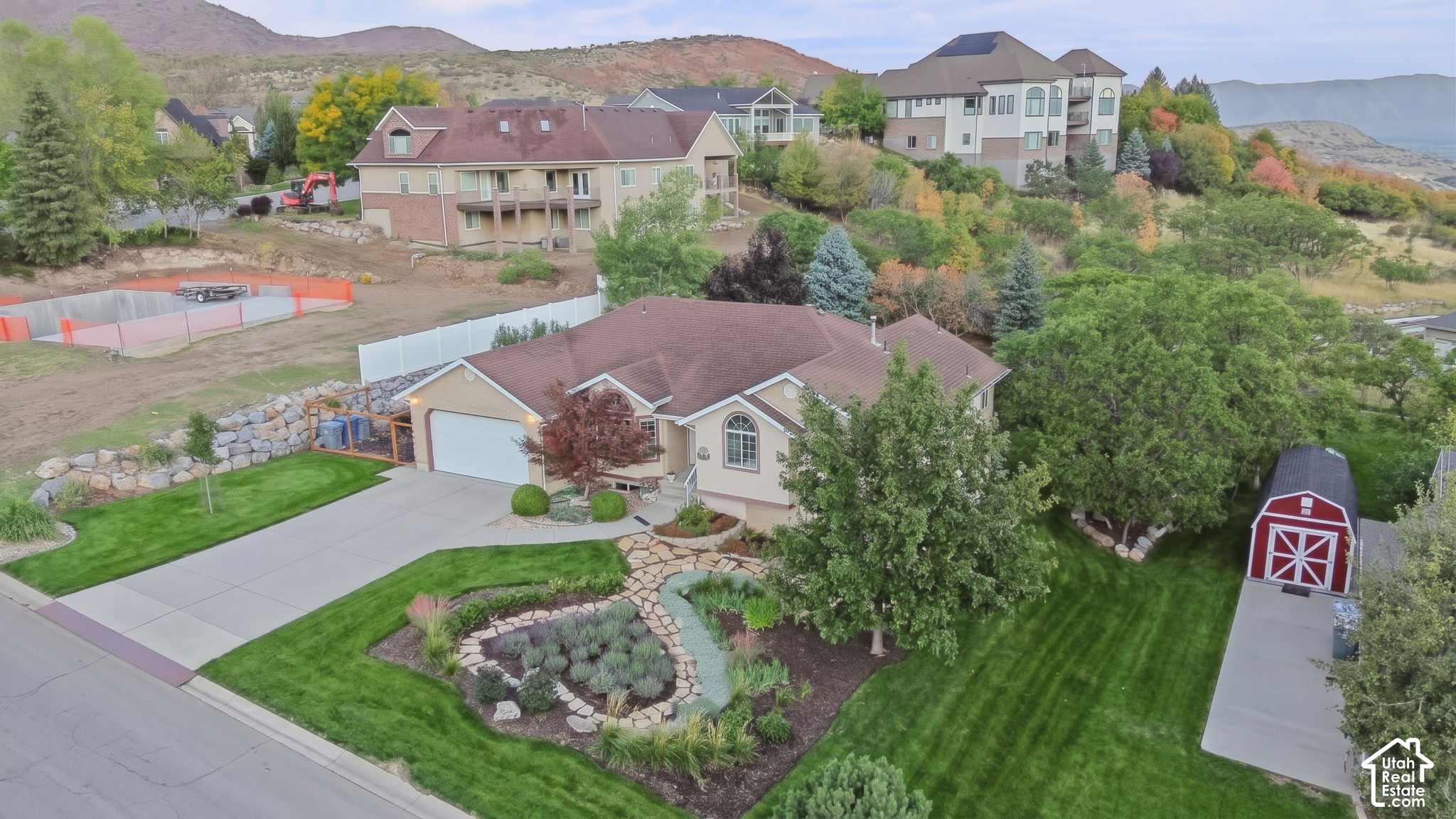 main property photo 11