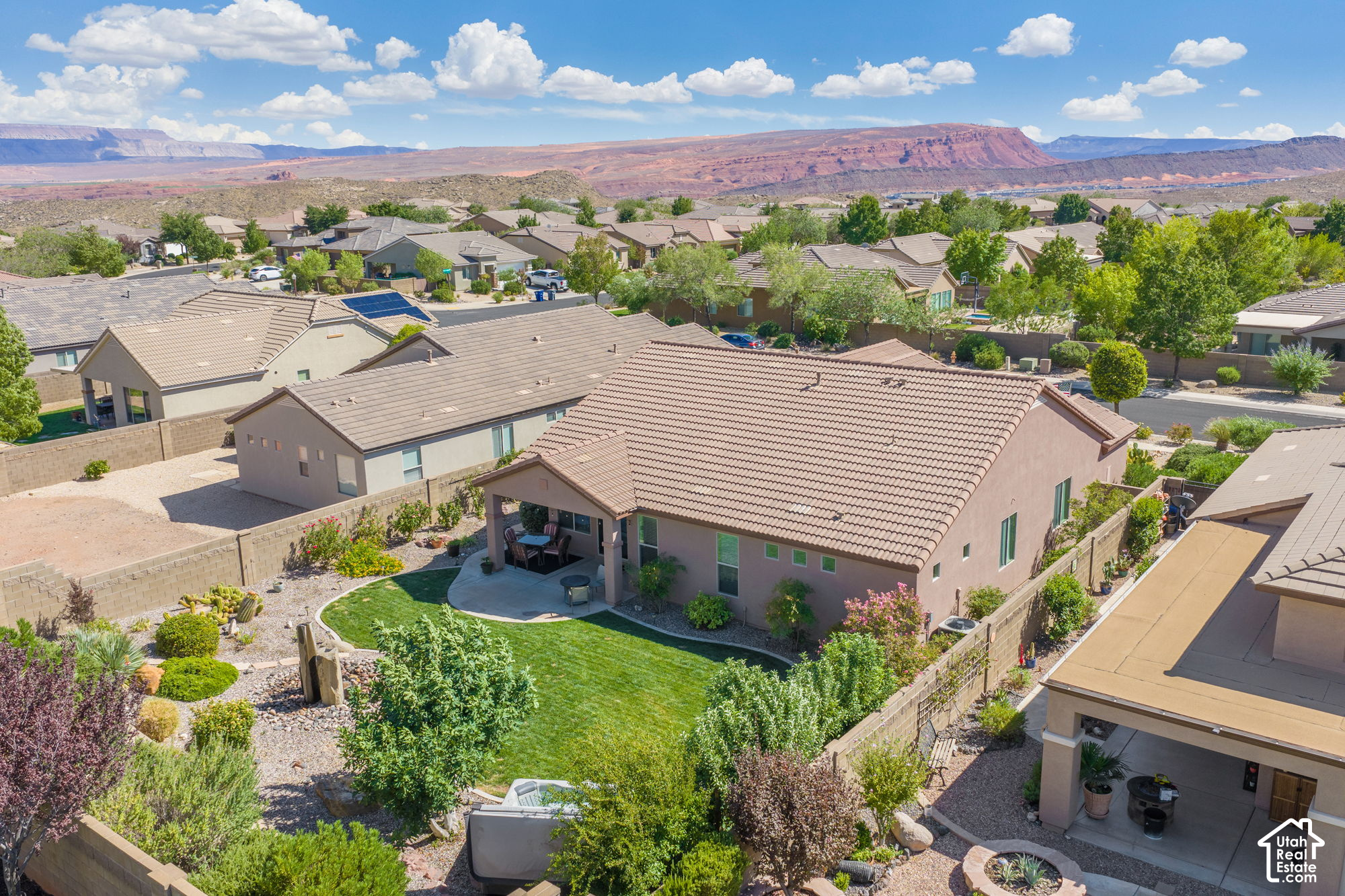 main property photo 41