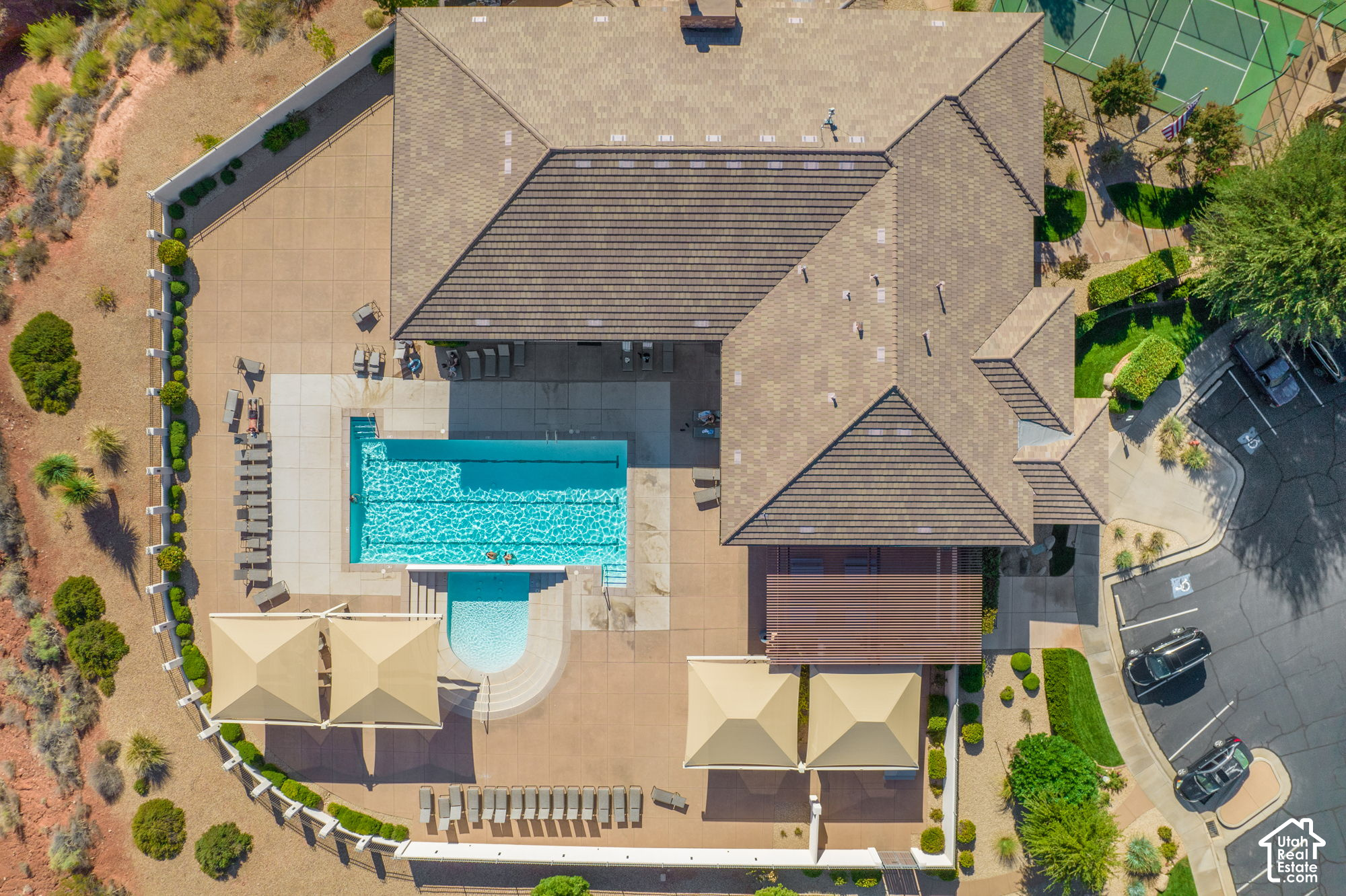 main property photo 45