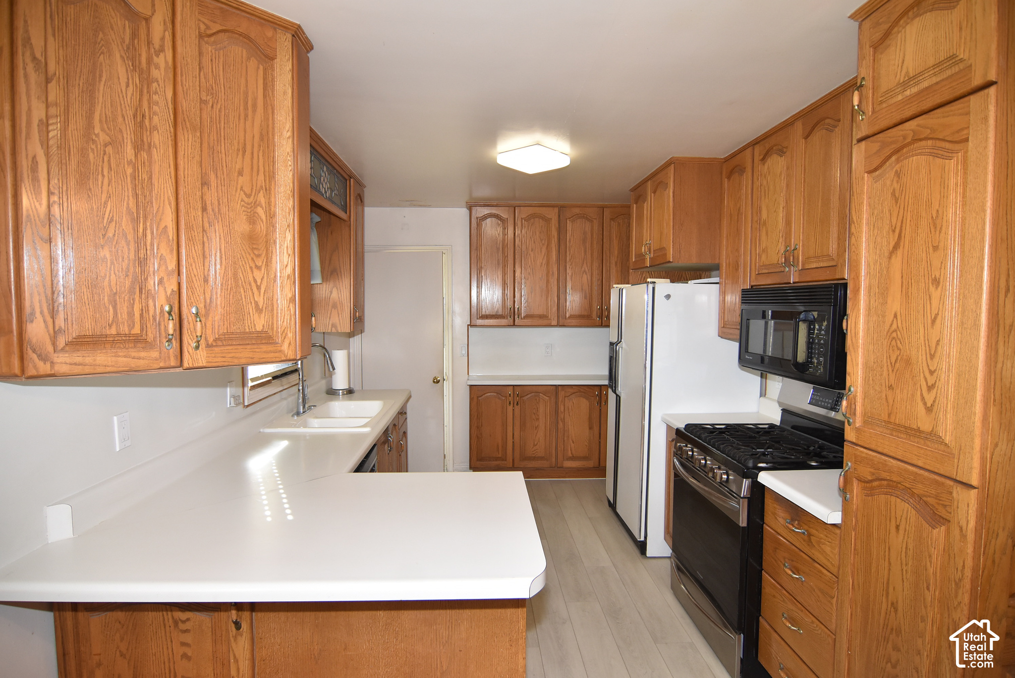 main property photo 12