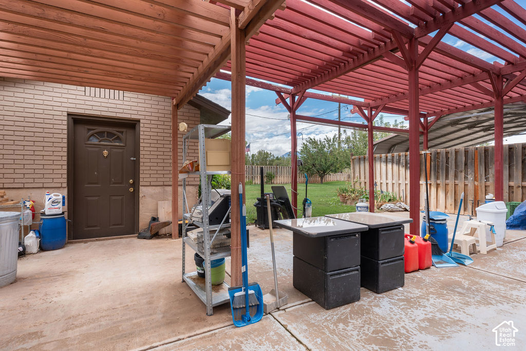 main property photo 30
