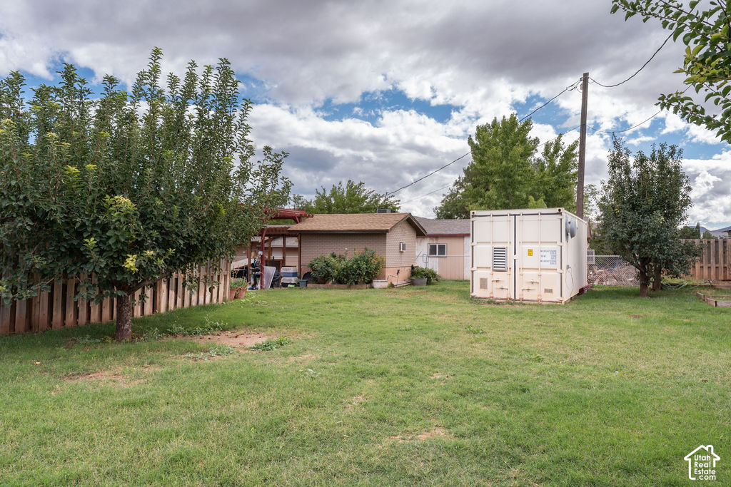 main property photo 32