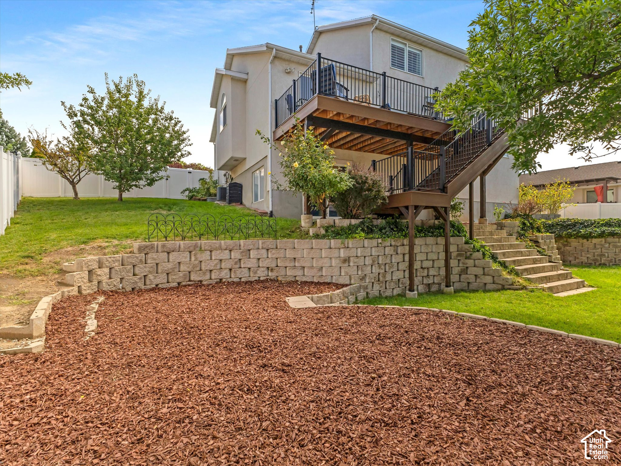 main property photo 28
