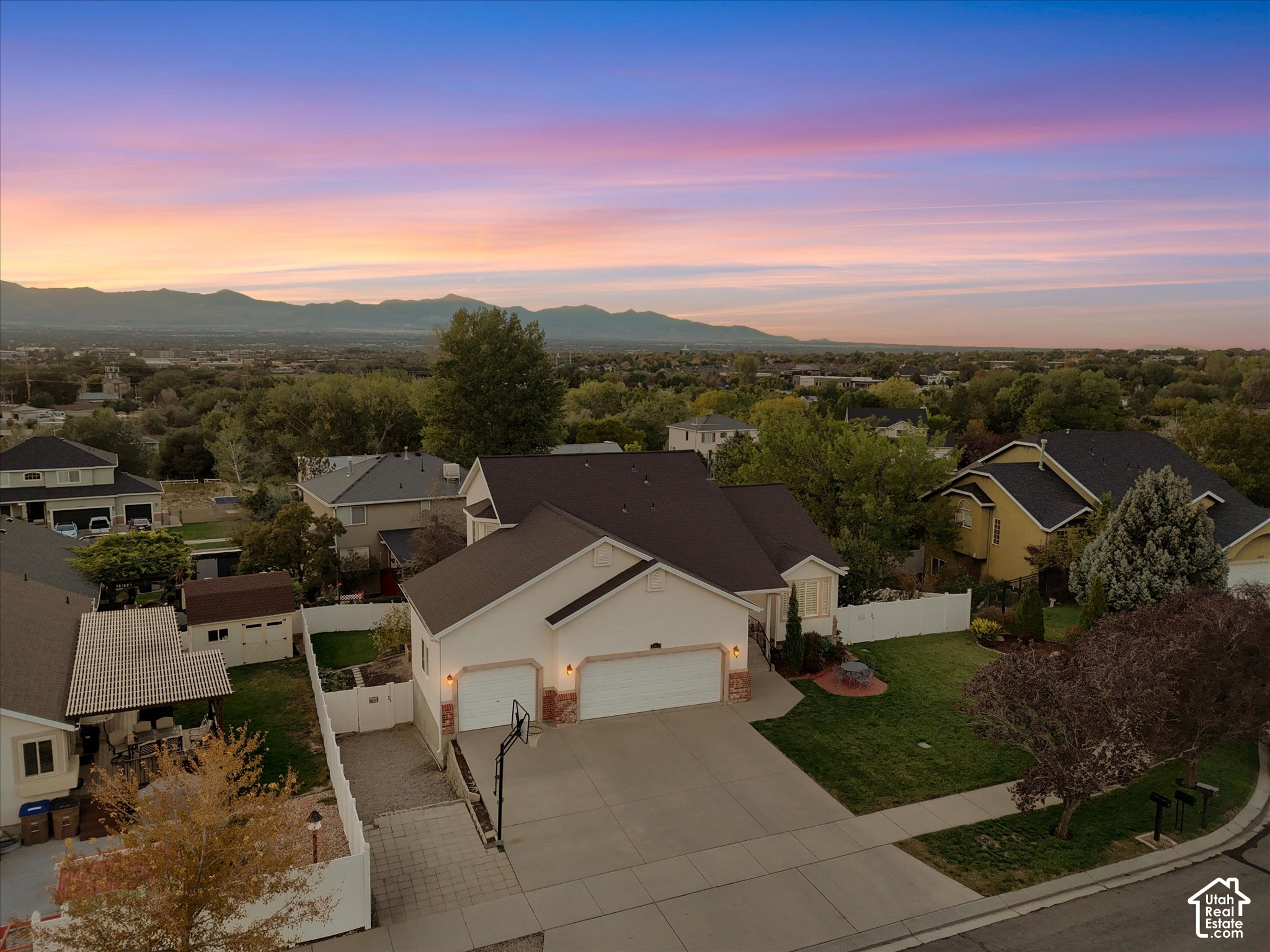main property photo 37