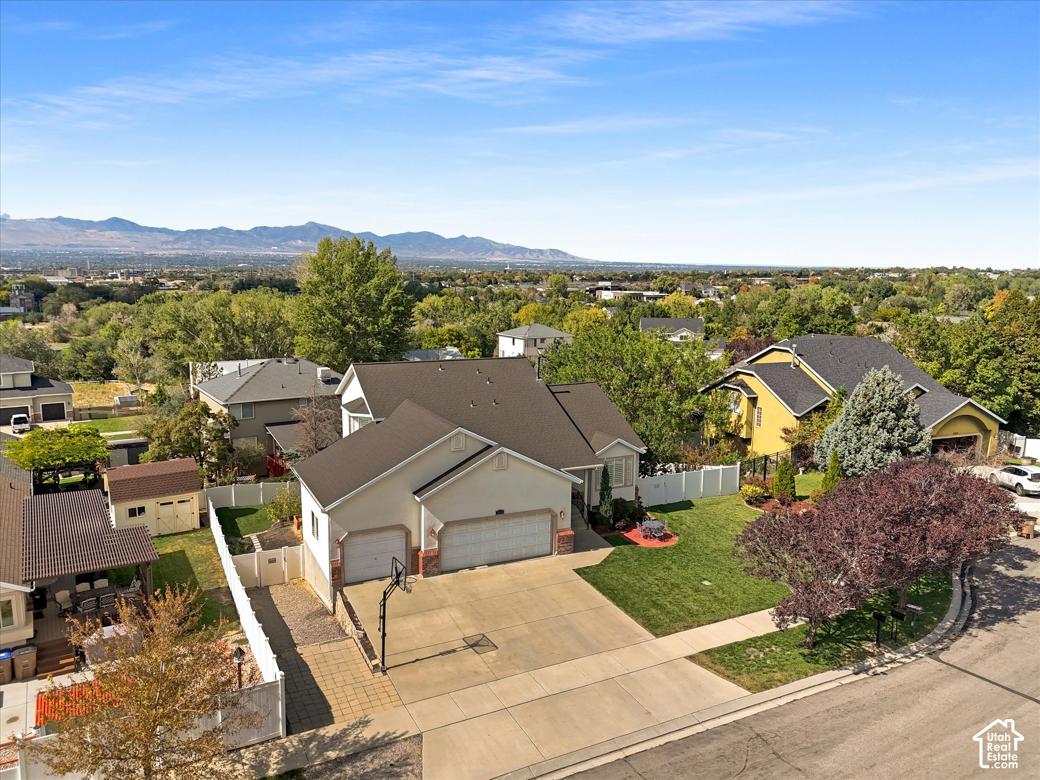 main property photo 38