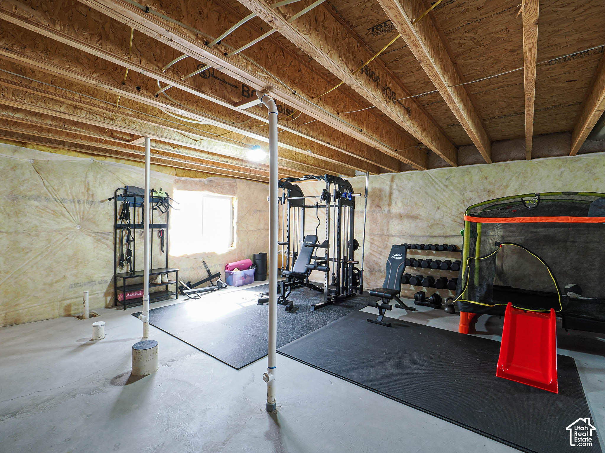 main property photo 24