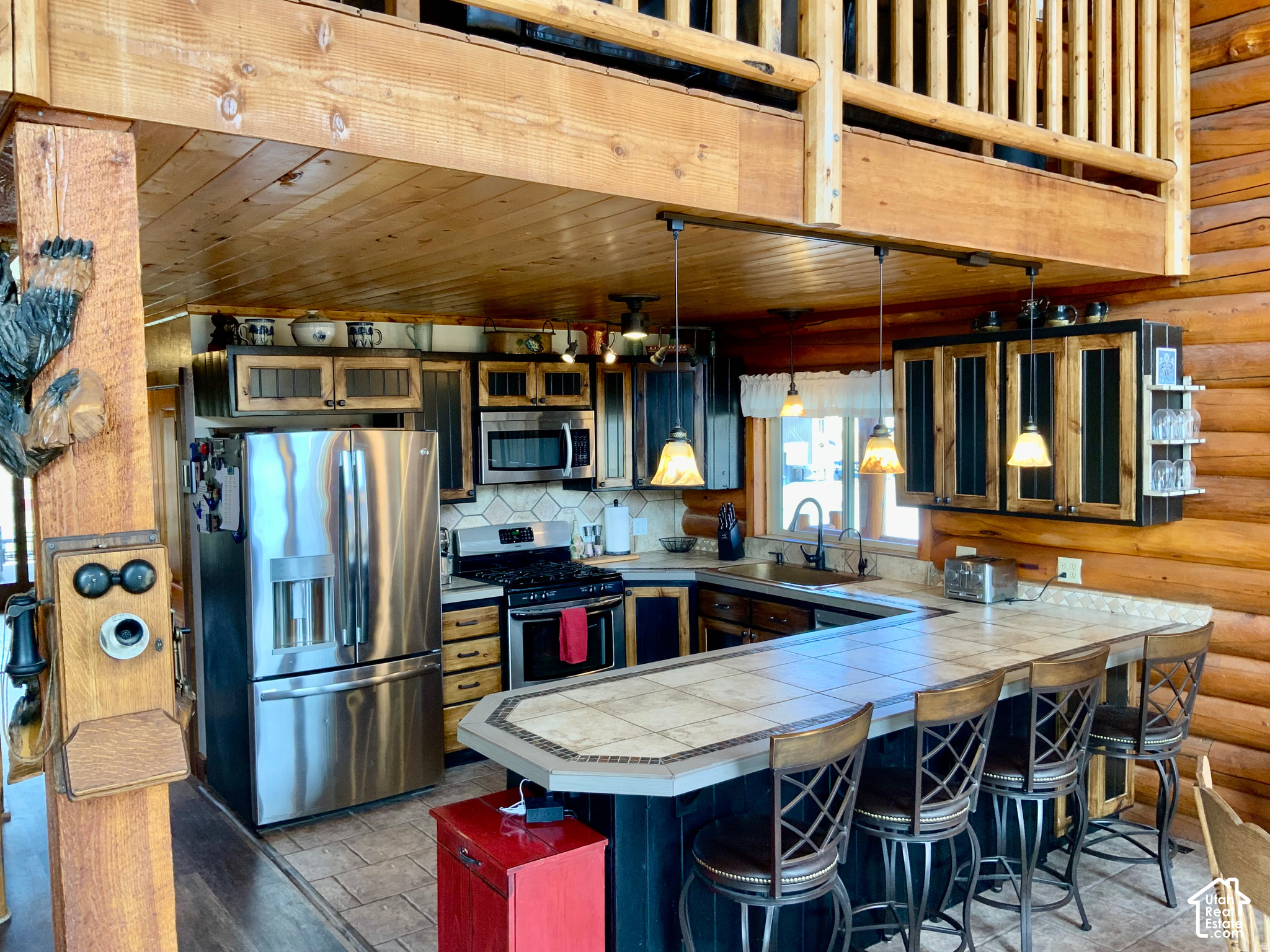 main property photo 25