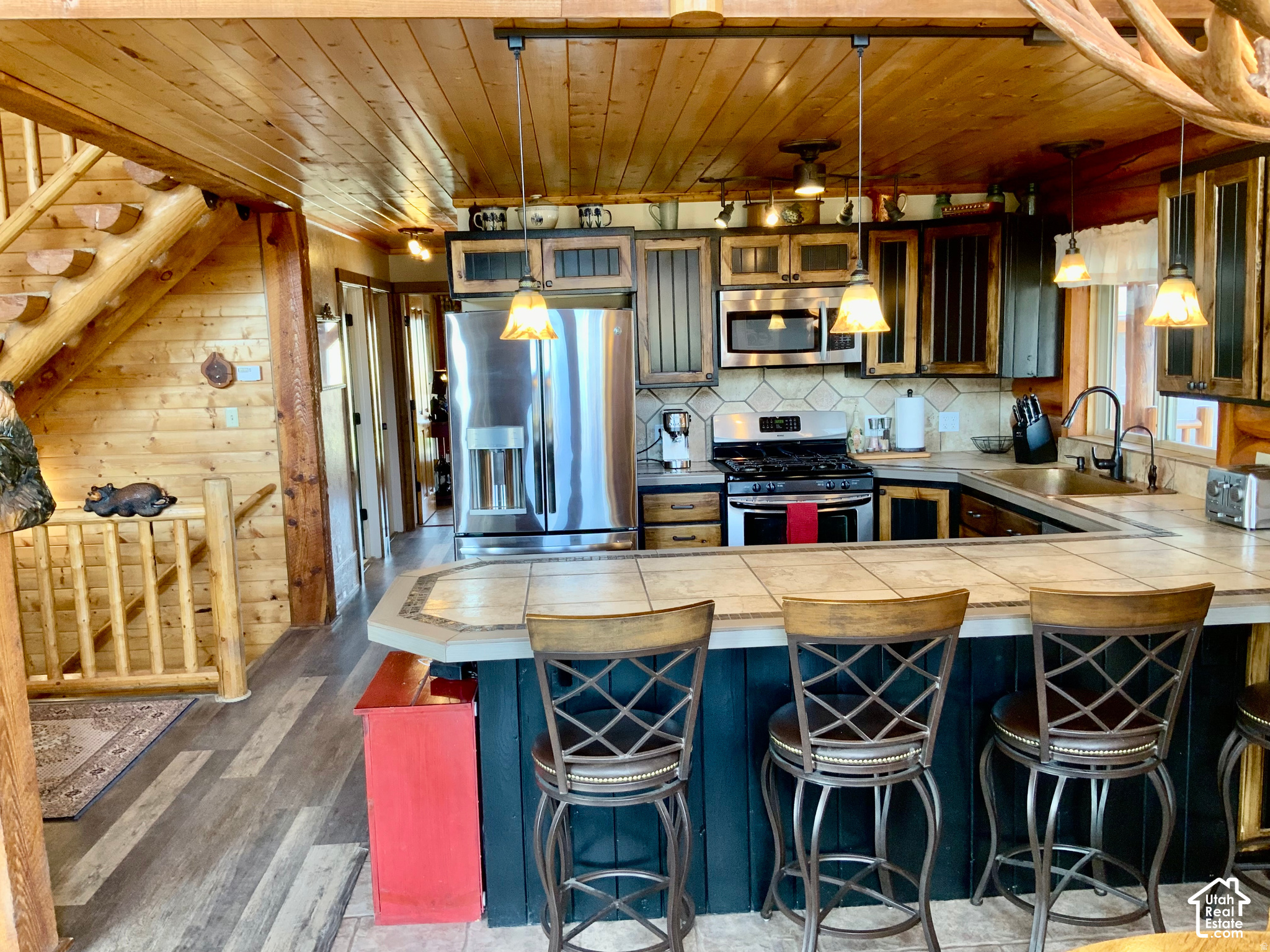 main property photo 26