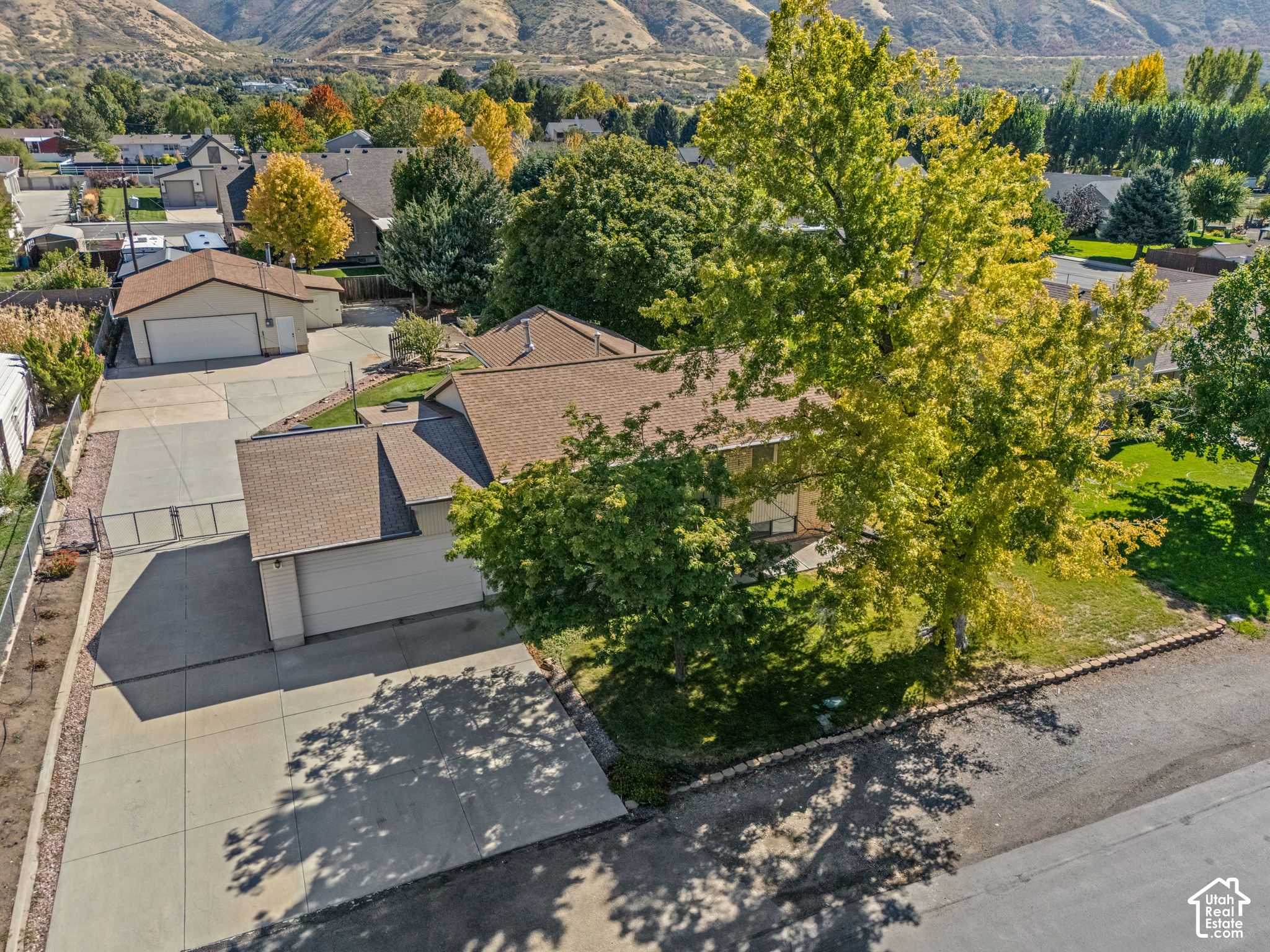 main property photo 26