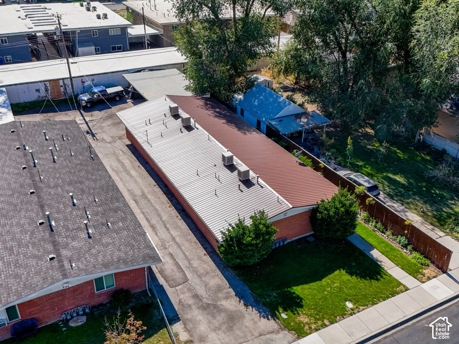 main property photo 16