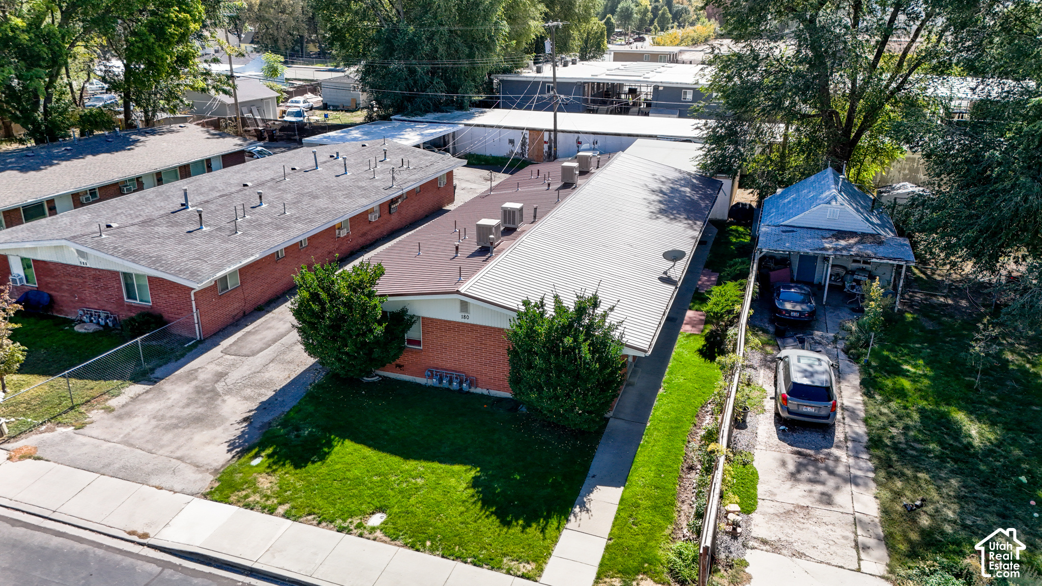 main property photo 17