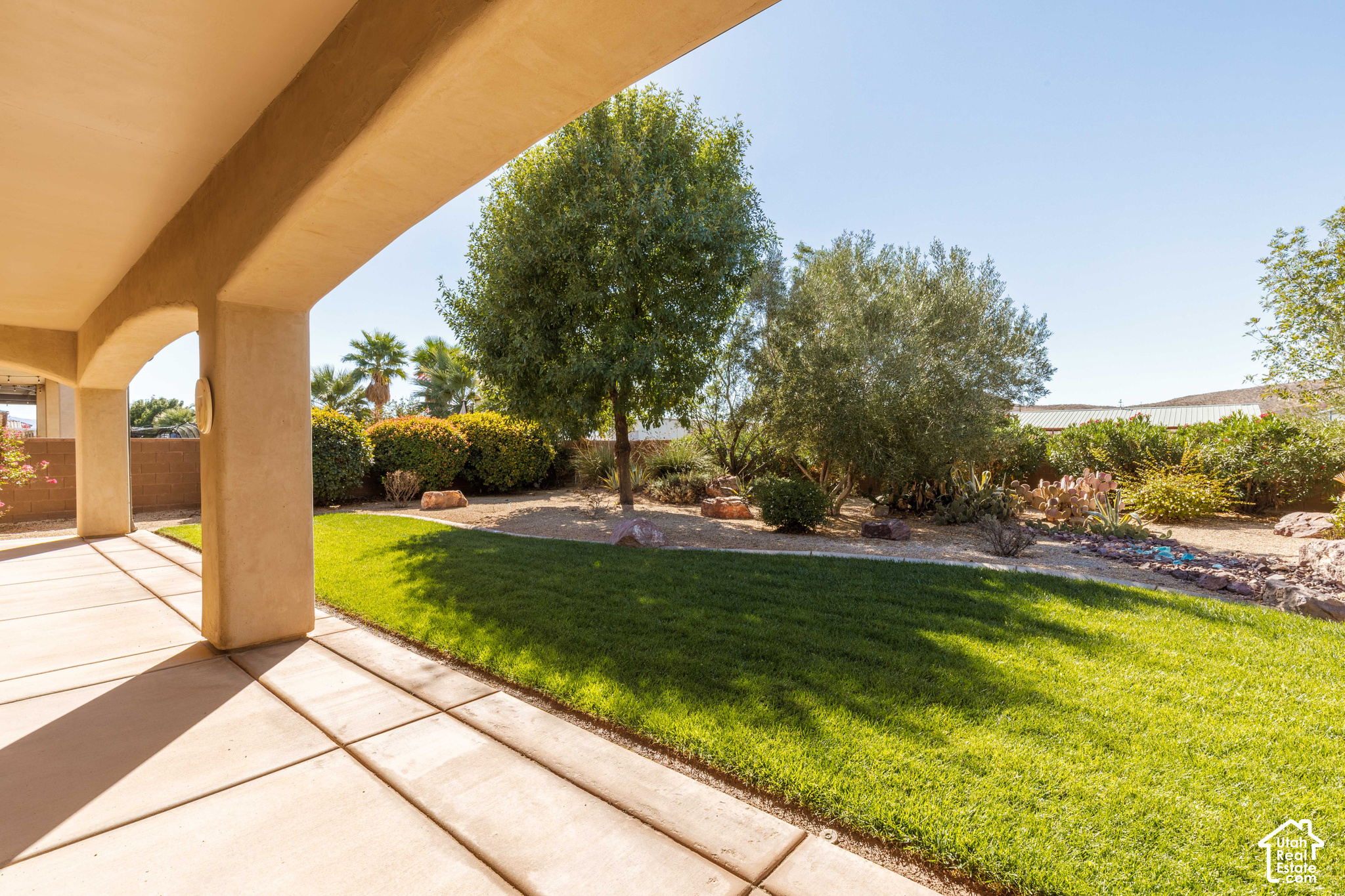 main property photo 27