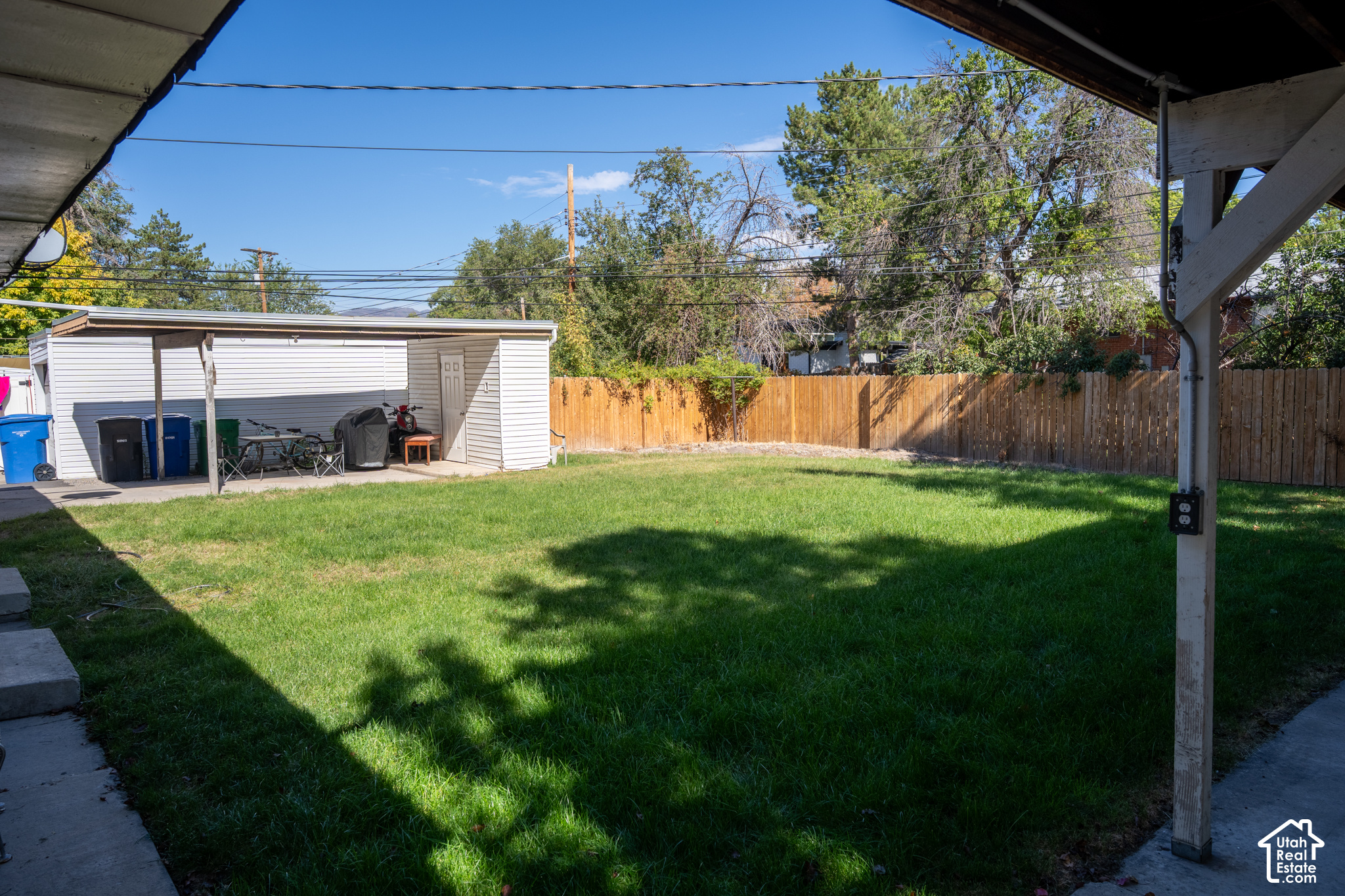 main property photo 10