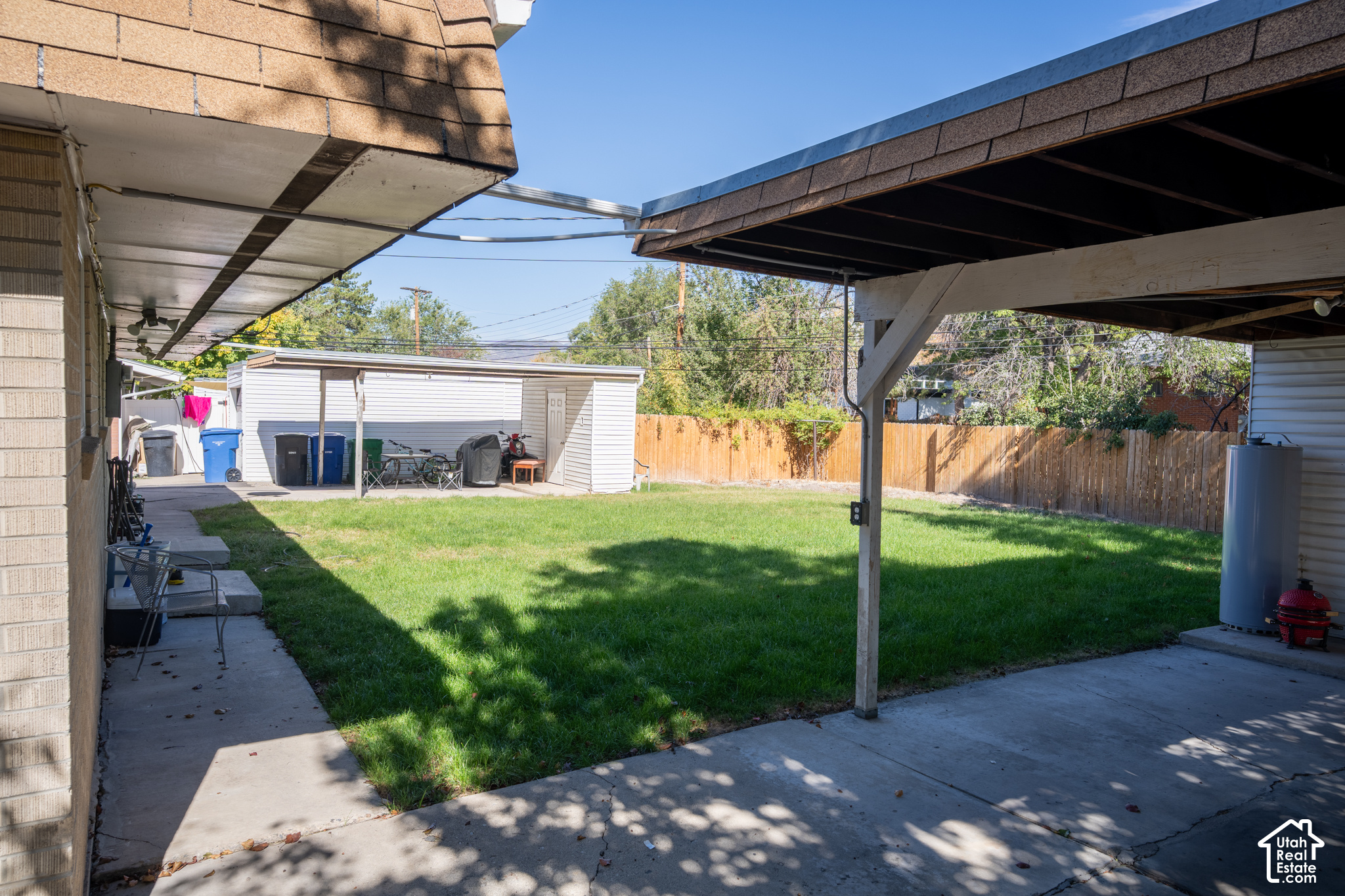 main property photo 13