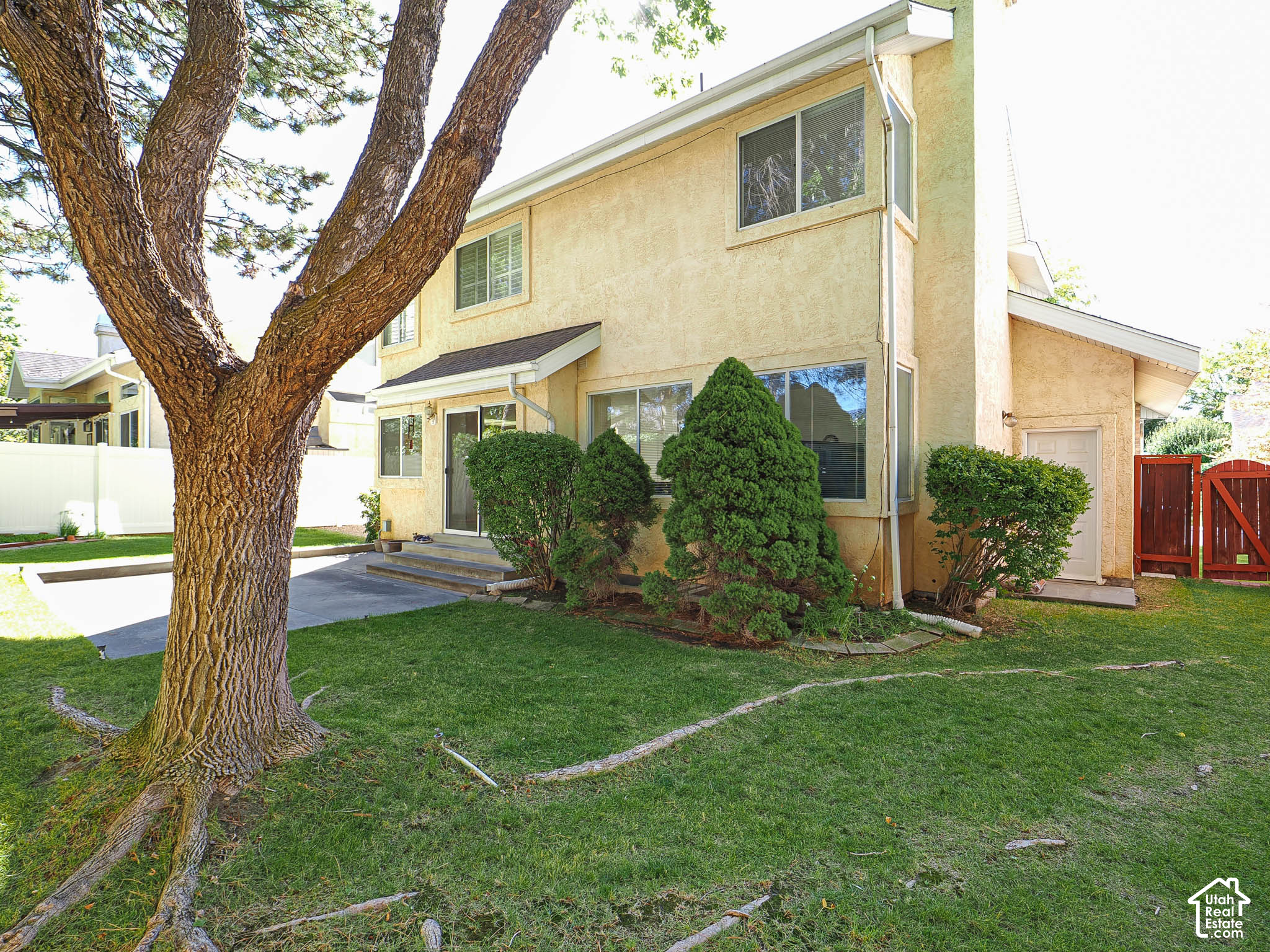 main property photo 47