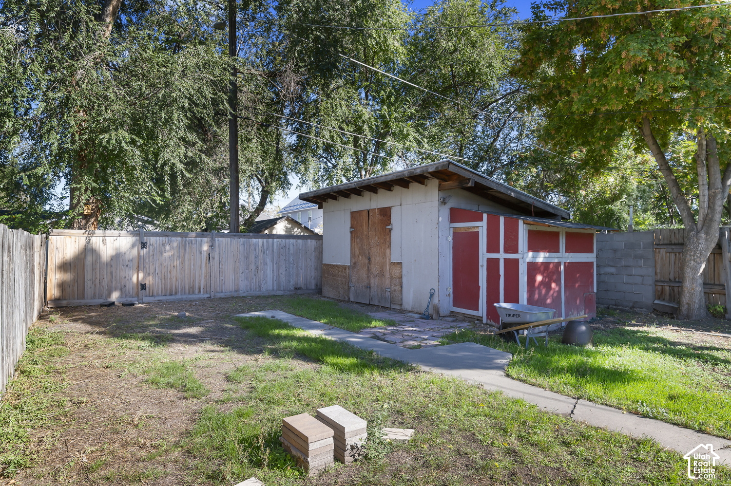 main property photo 21